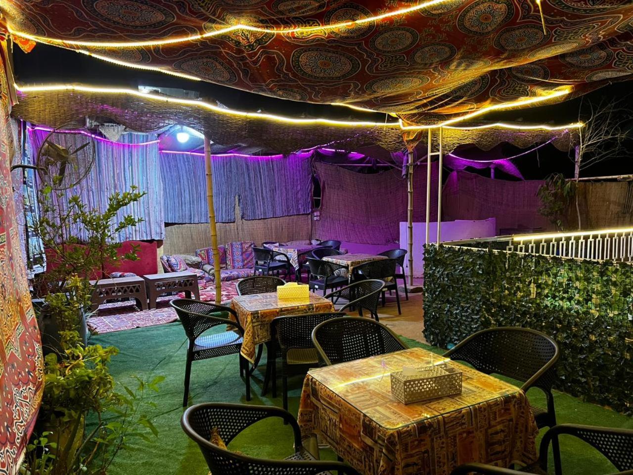 Anas Pyramids view inn