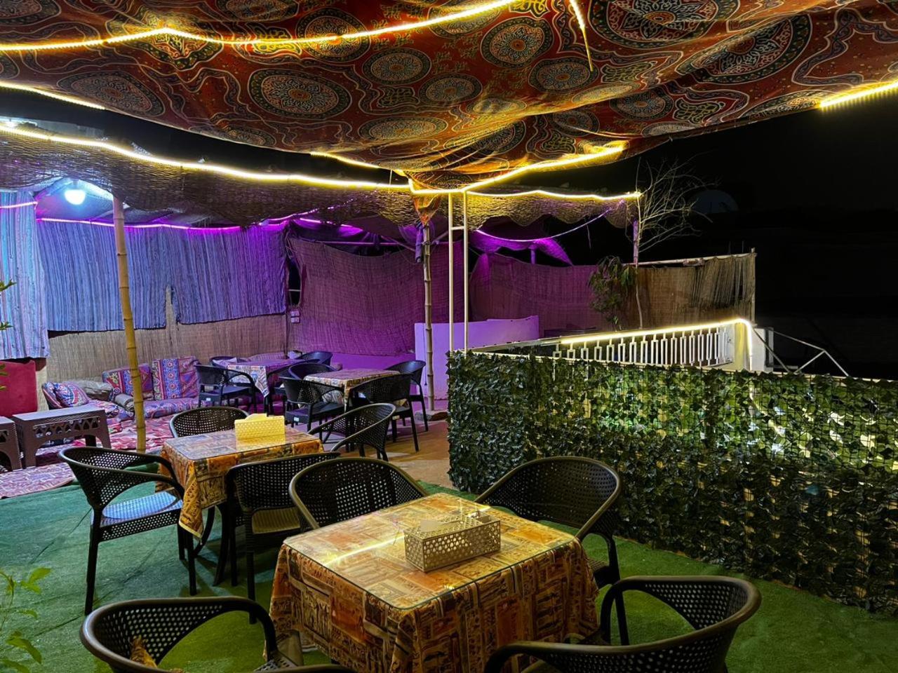 Anas Pyramids view inn