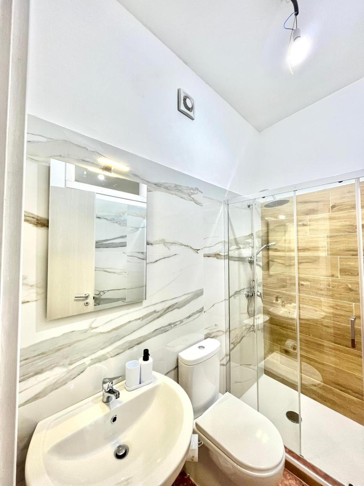 BAM BAM TIBURTINA Guesthouse
