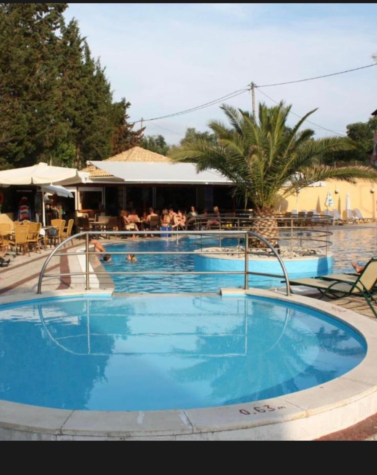 Donna's Luxury home in Kassiopi with Pool 300m to Sea