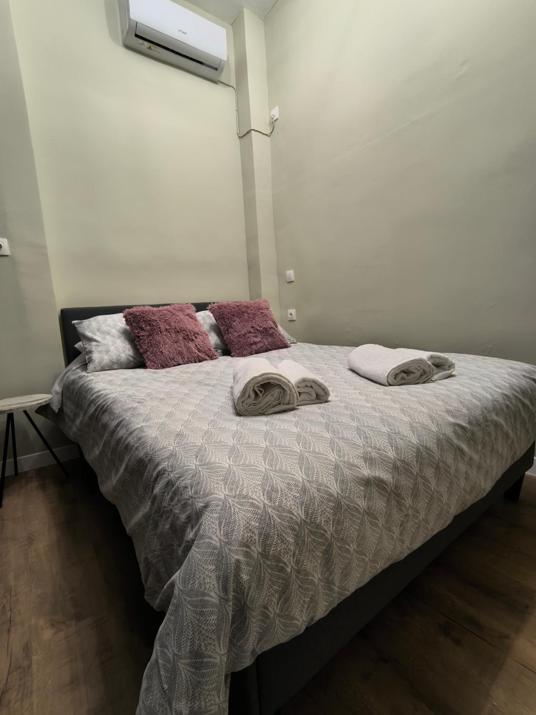 S-eva resort athens apartments