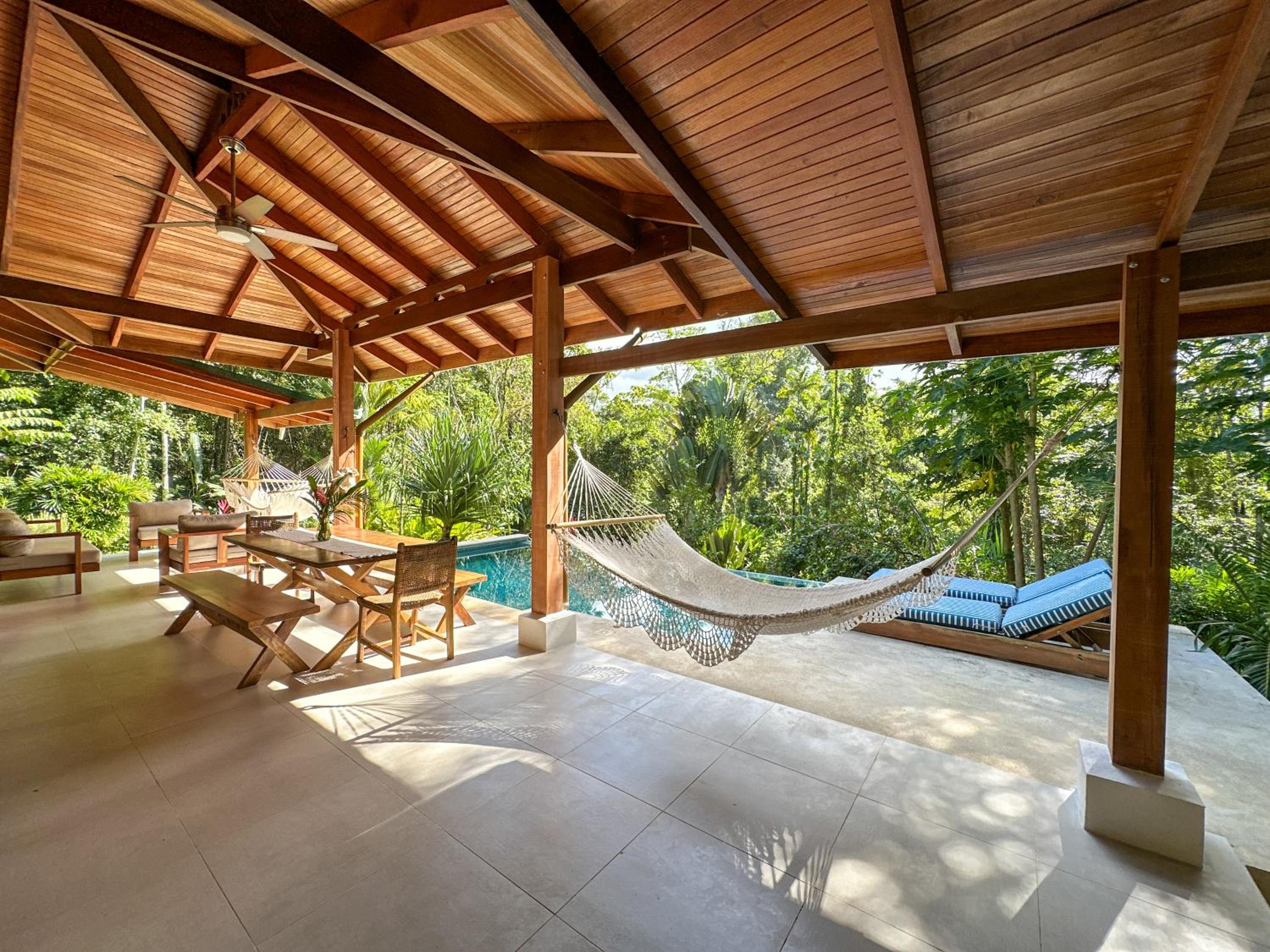 Villa Paraíso - Oasis Privado con Piscina en Punta Uva