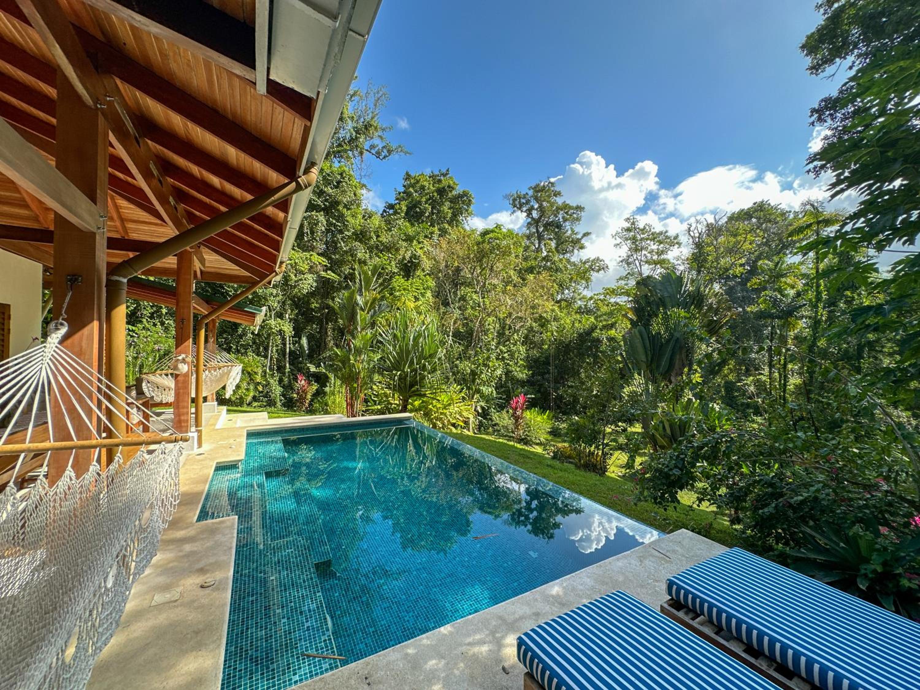 Villa Paraíso - Oasis Privado con Piscina en Punta Uva