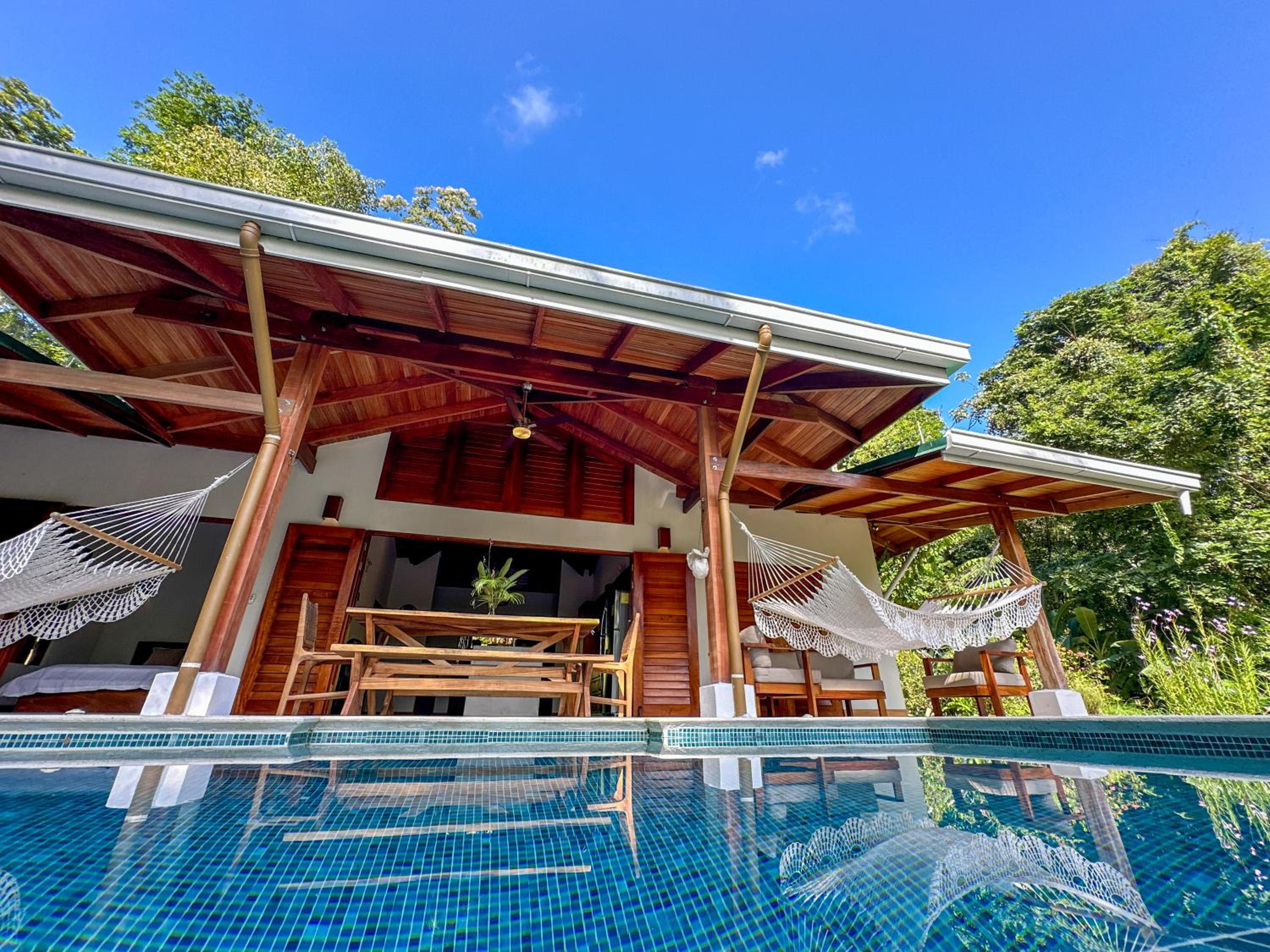 Villa Paraíso - Oasis Privado con Piscina en Punta Uva