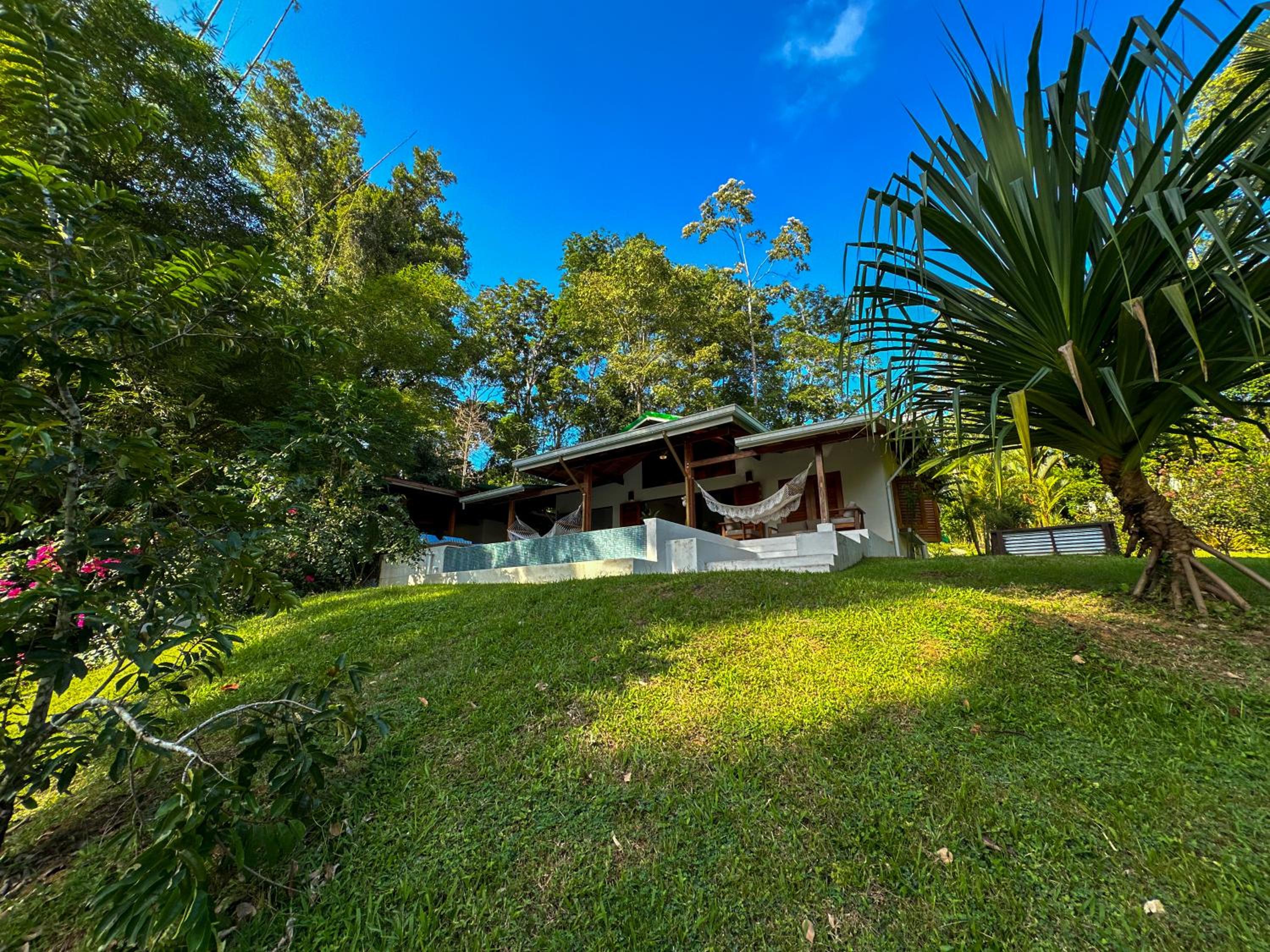Villa Paraíso - Oasis Privado con Piscina en Punta Uva