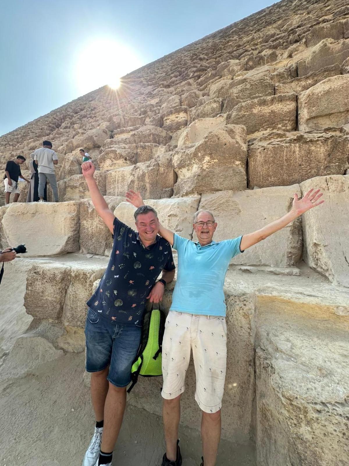 Anas Pyramids view inn