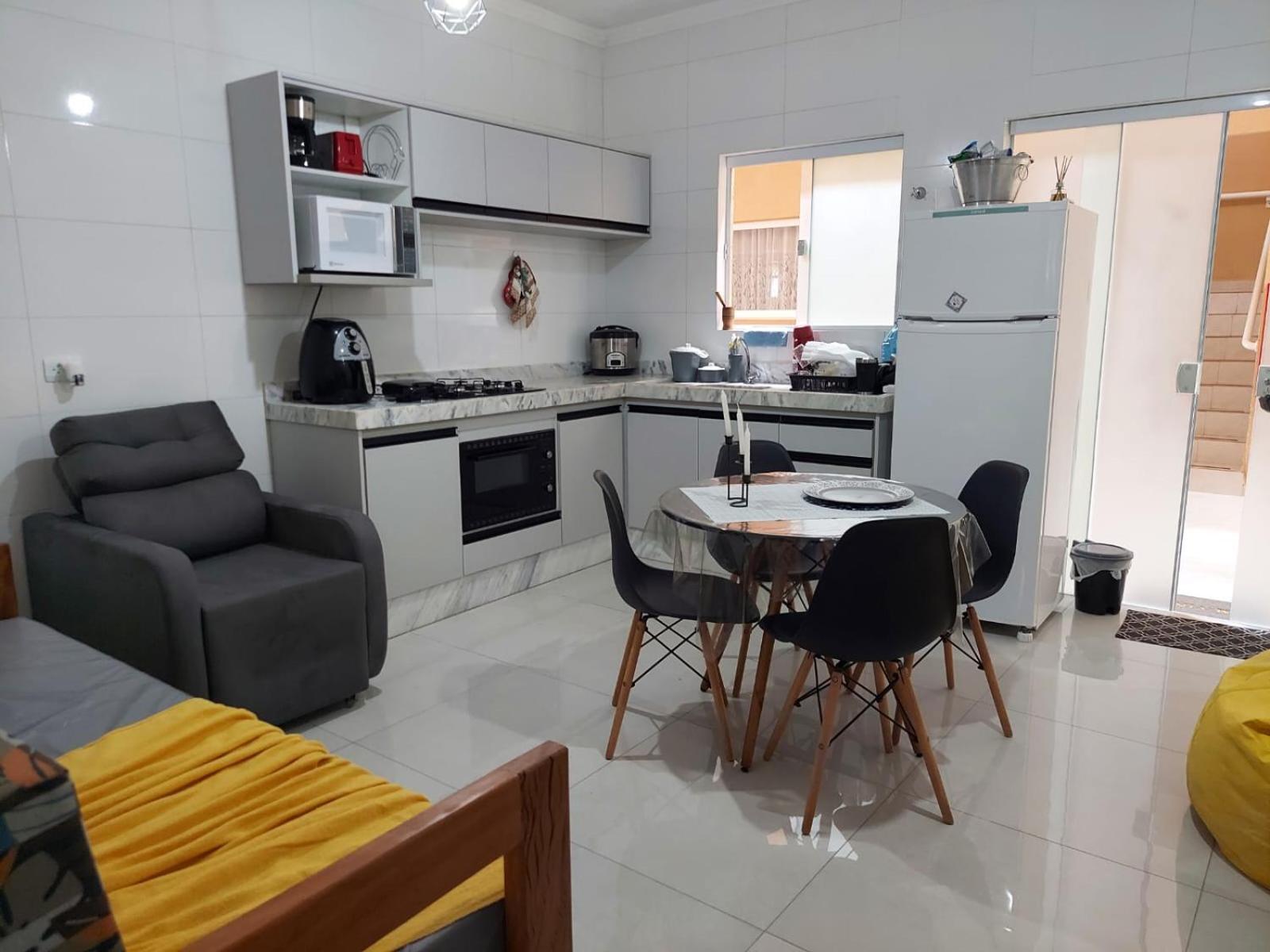 Apartamento Ubatuba Maranduba 150m da Praia