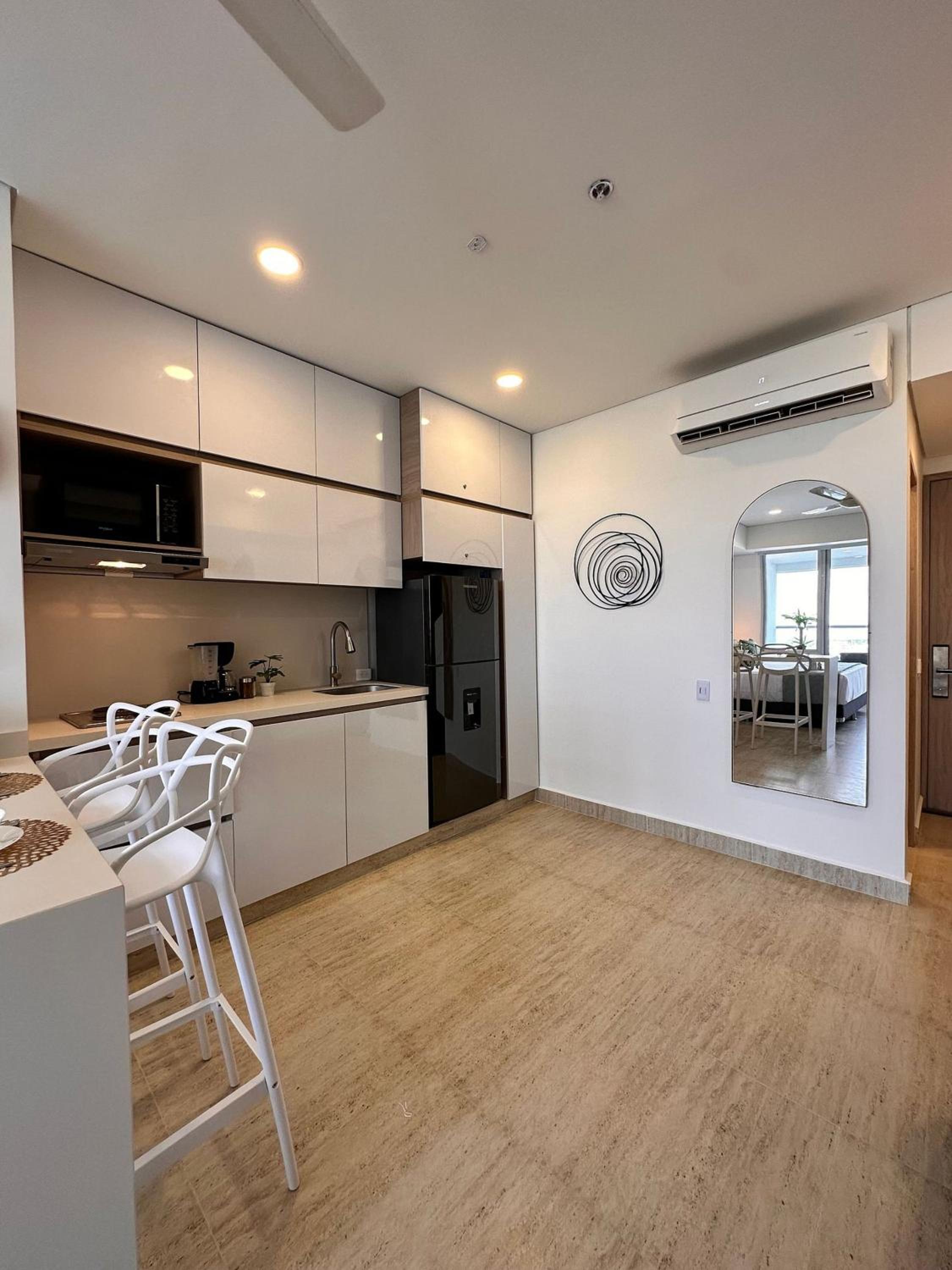 Suite moderna piso 15 amanecer espectacular CB1535