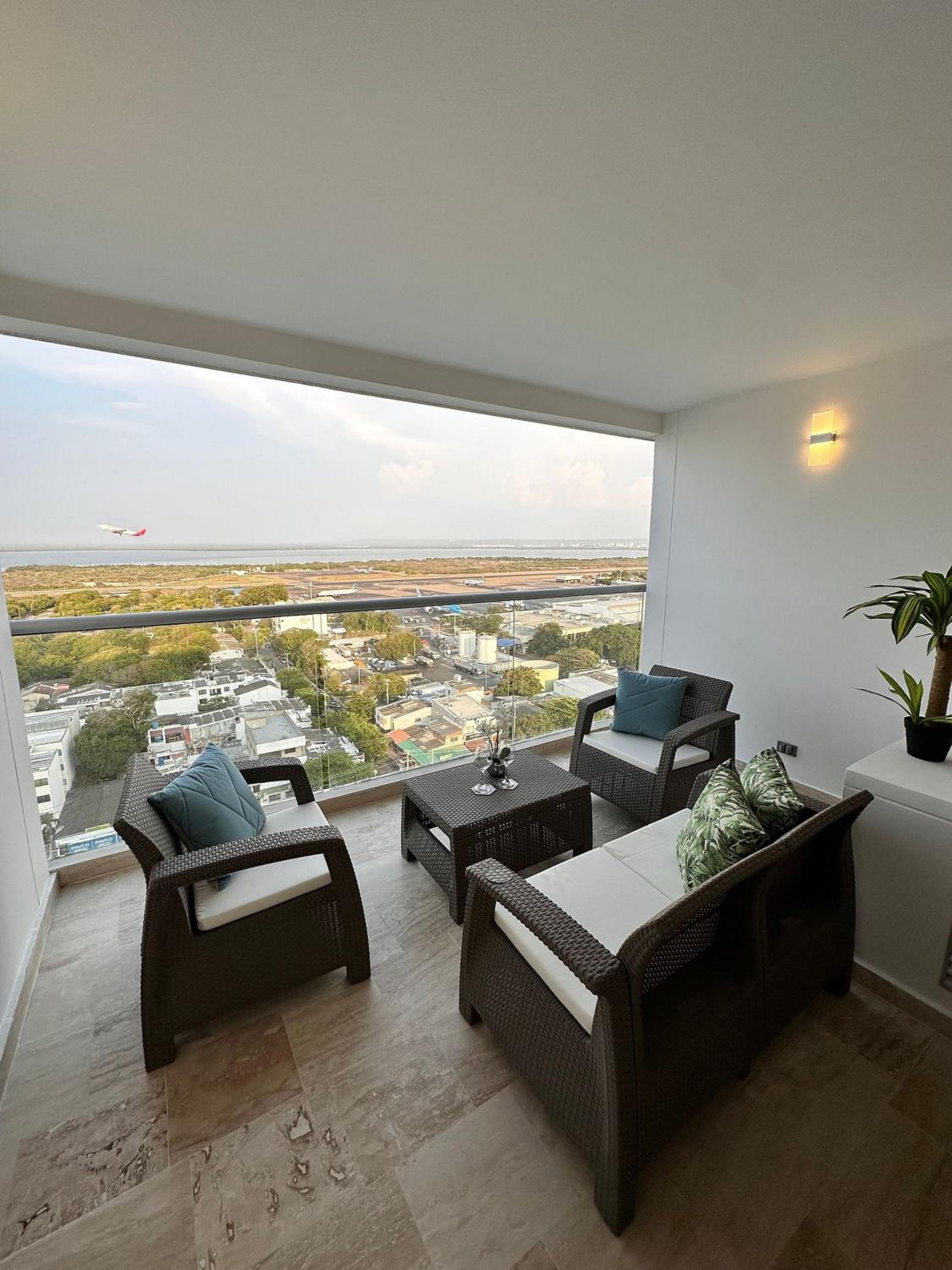 Suite moderna piso 15 amanecer espectacular CB1535