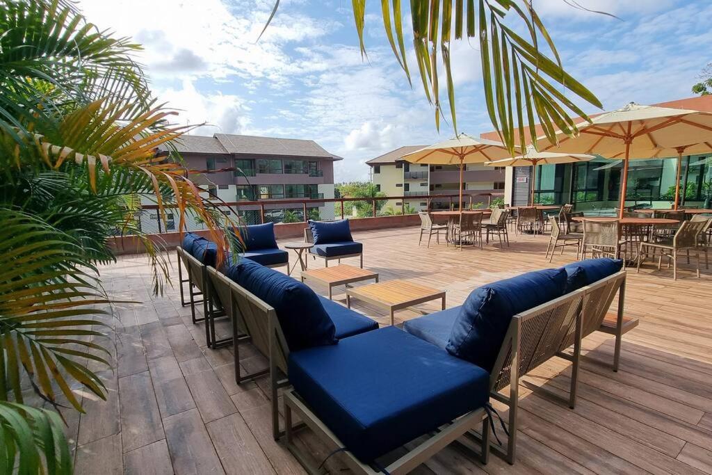 303D Apartamento dois quartos Condomínio Beira Mar