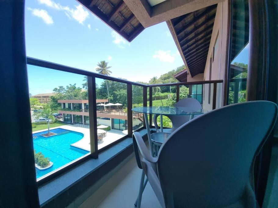 303D Apartamento dois quartos Condomínio Beira Mar