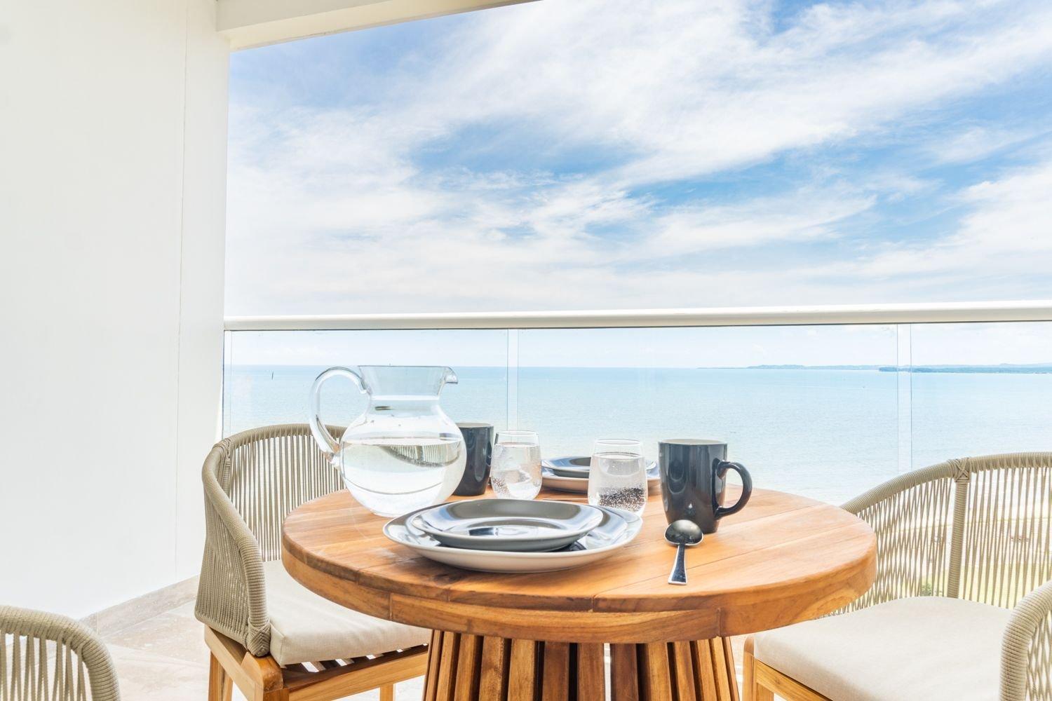 CB1526 | Suite tropical piso 15 frente al mar