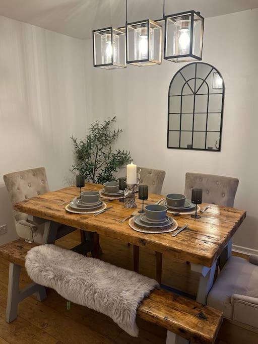 Royal Hillsborough Hideaway