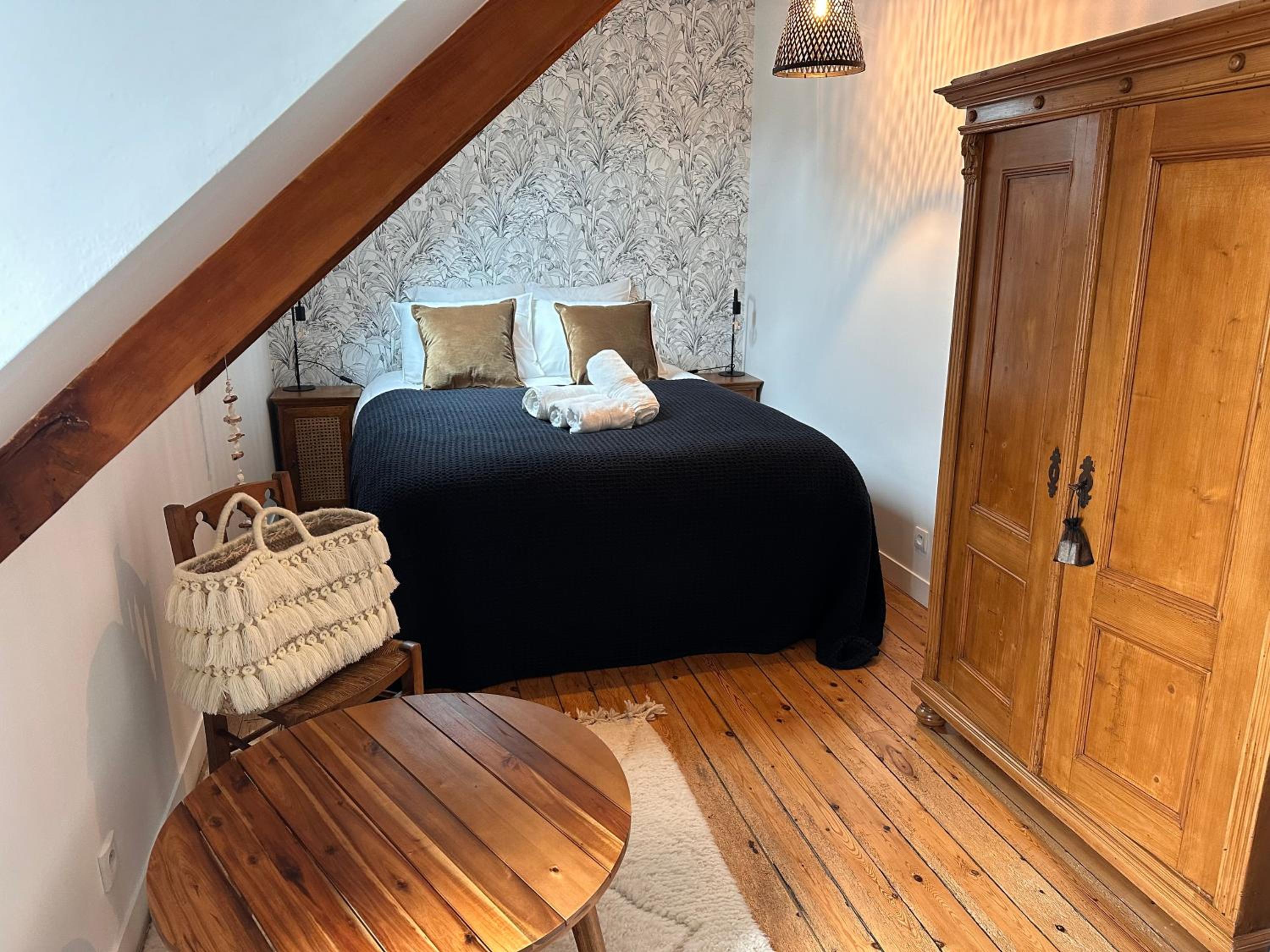 Les Libellules Appartement avec baignoire spa à Dinan Lanvallay