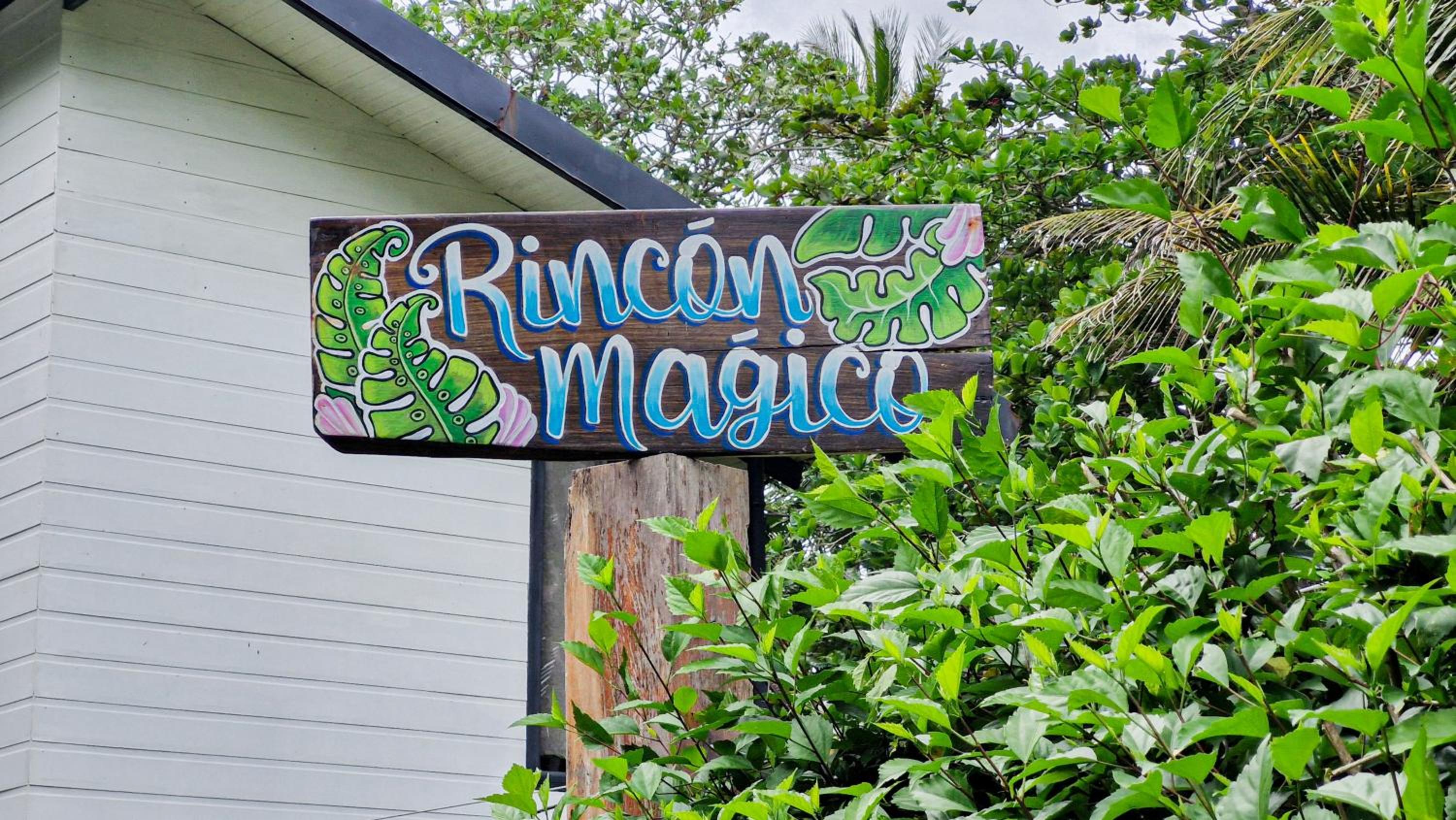 Frente a la playa, Rincón Mágico en Punta Uva