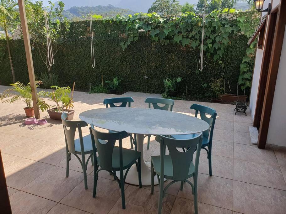 Casa linda com pomar e vista panorâmica