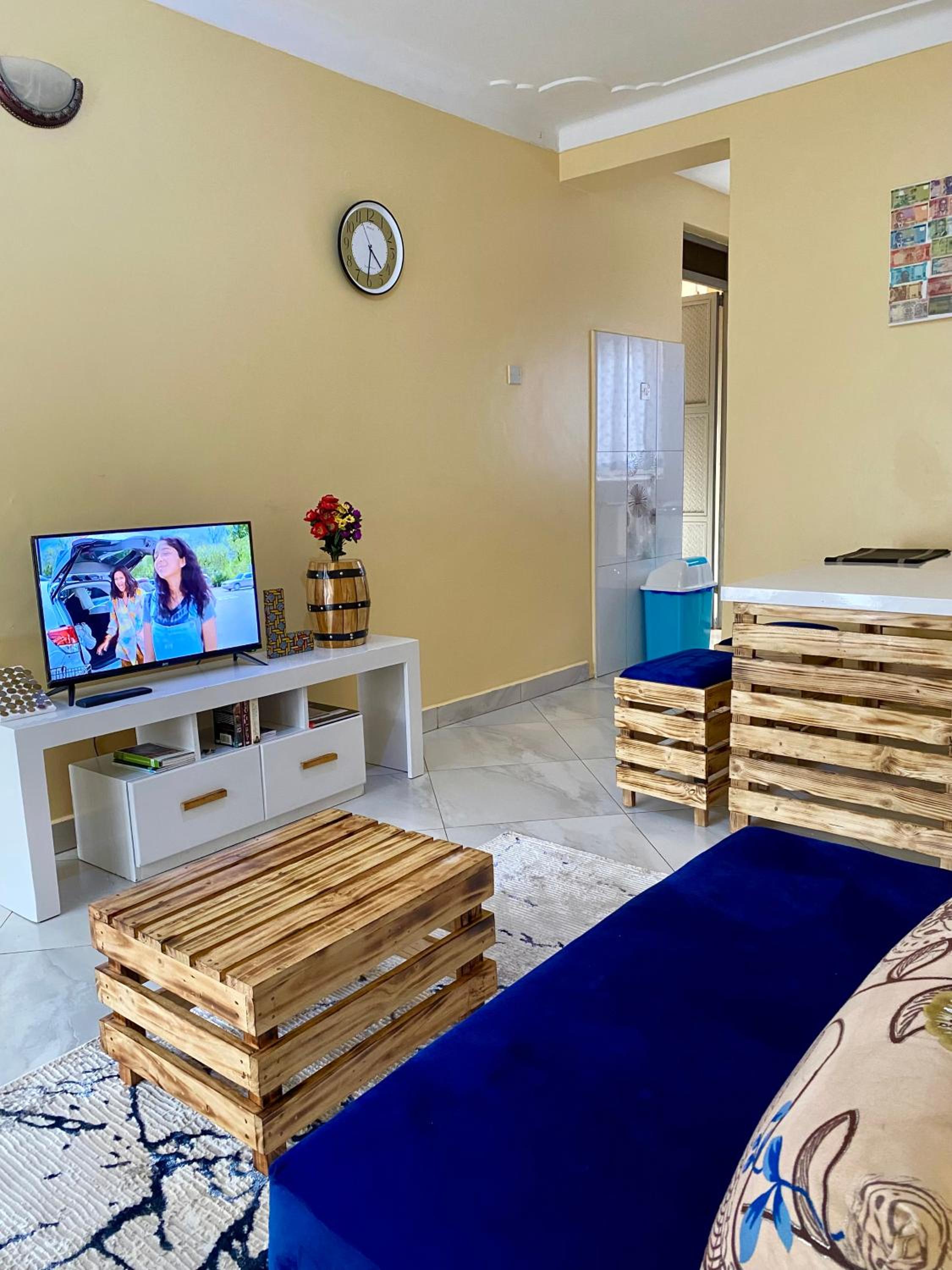 Tom cozy Apartment in Kampala view 2