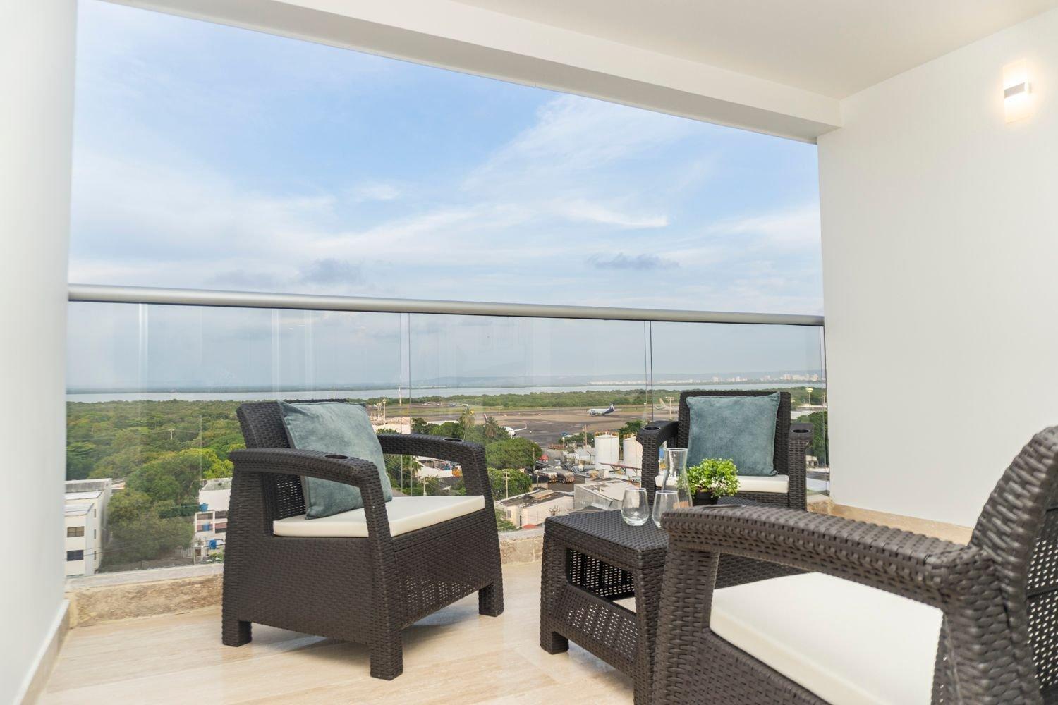 CB937 | Stylish loft piso 9 con balcón y vista ciudad