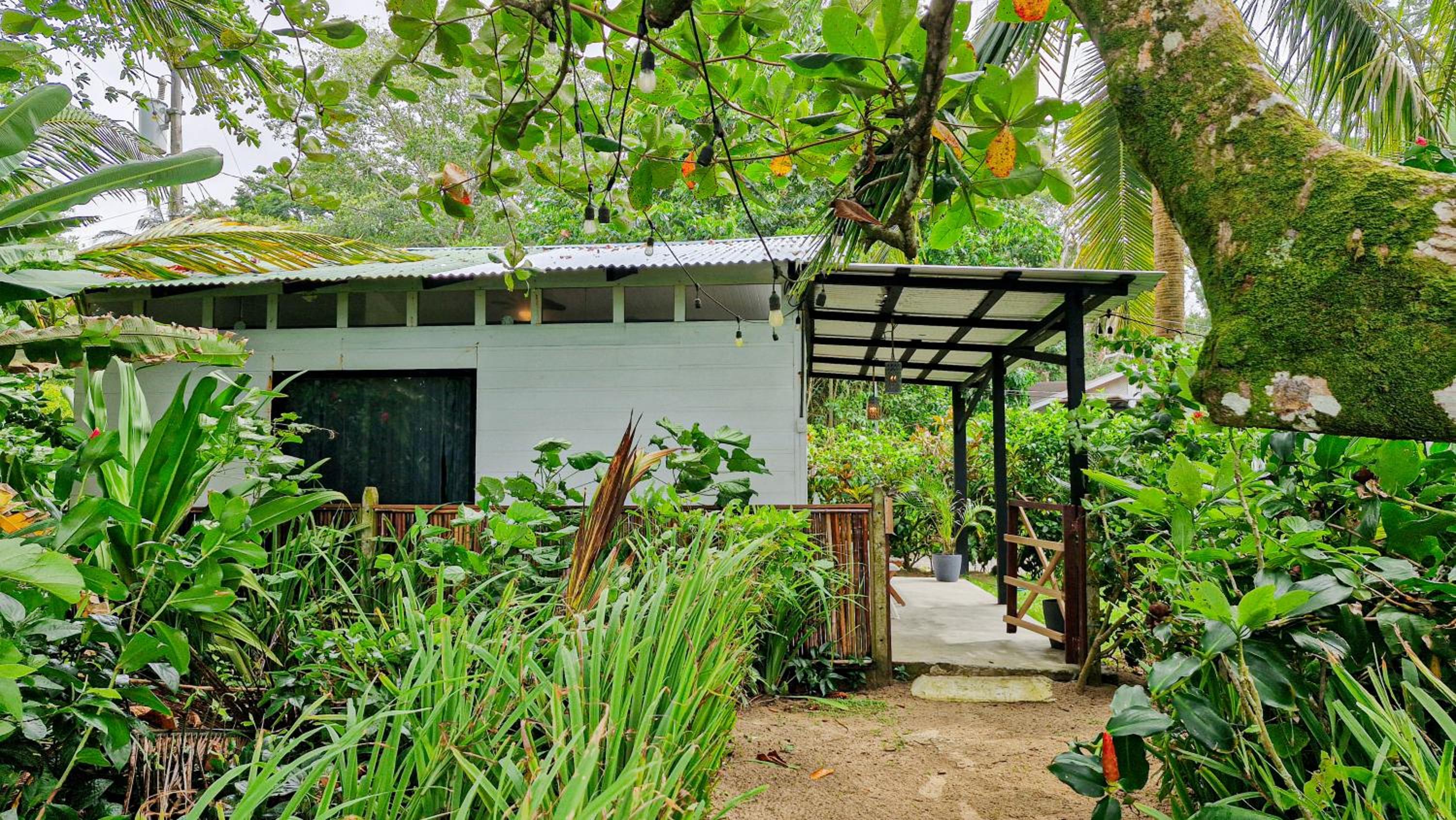 Rinconcito Mágico Beachfront Spot