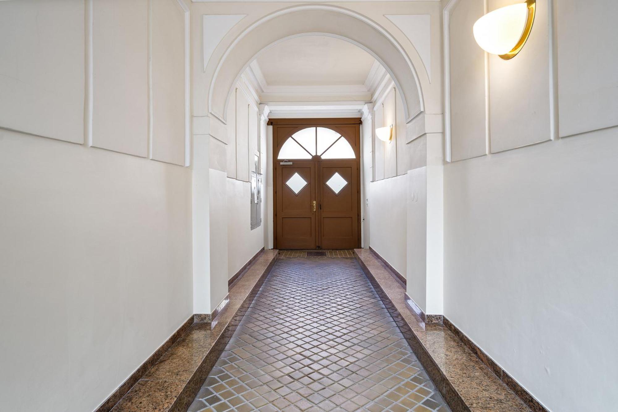 Nur 15 Minuten ins Zentrum - neu renoviert und ruhig gelegen