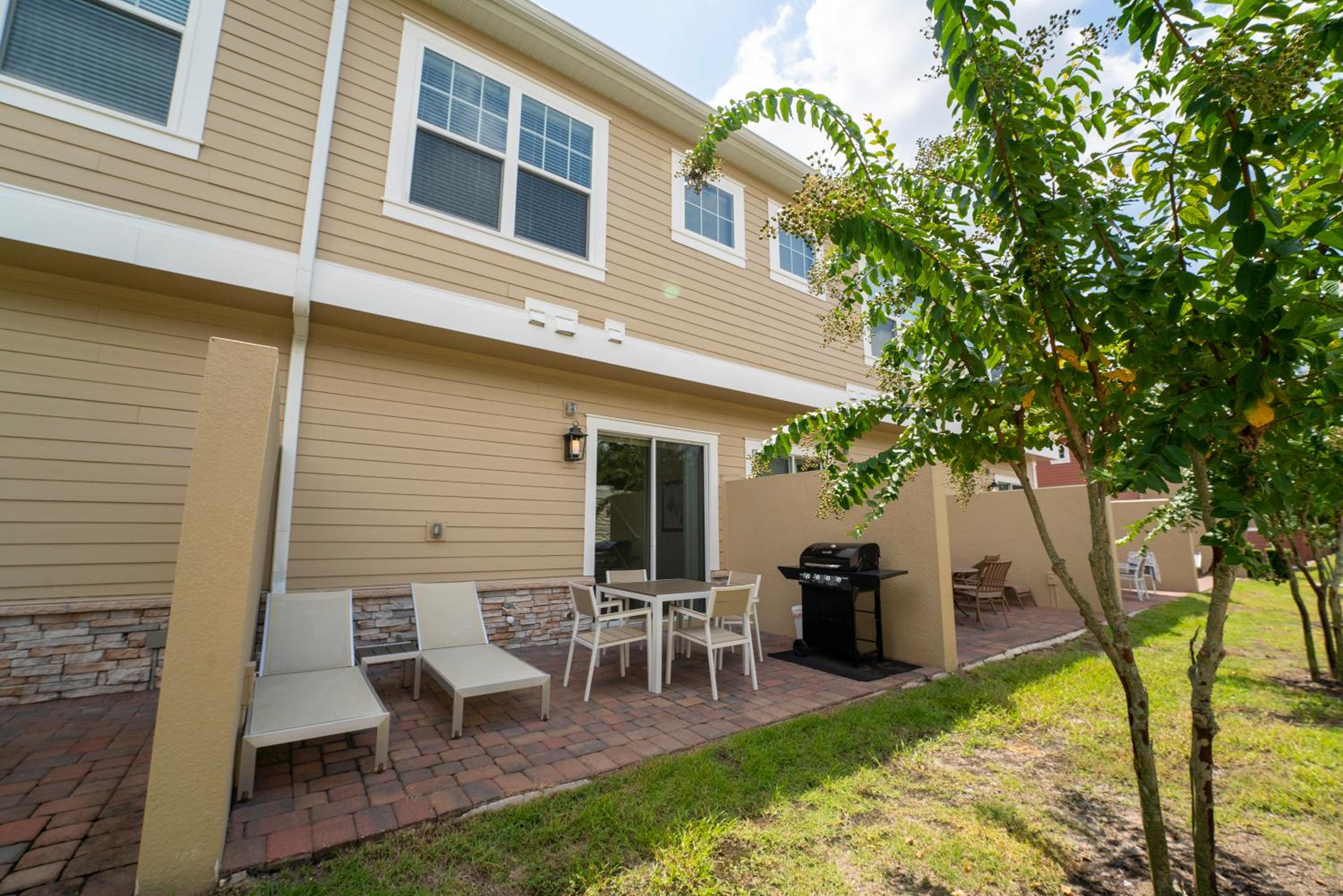 4BD All Suites Home with BBQ minutes from Disney