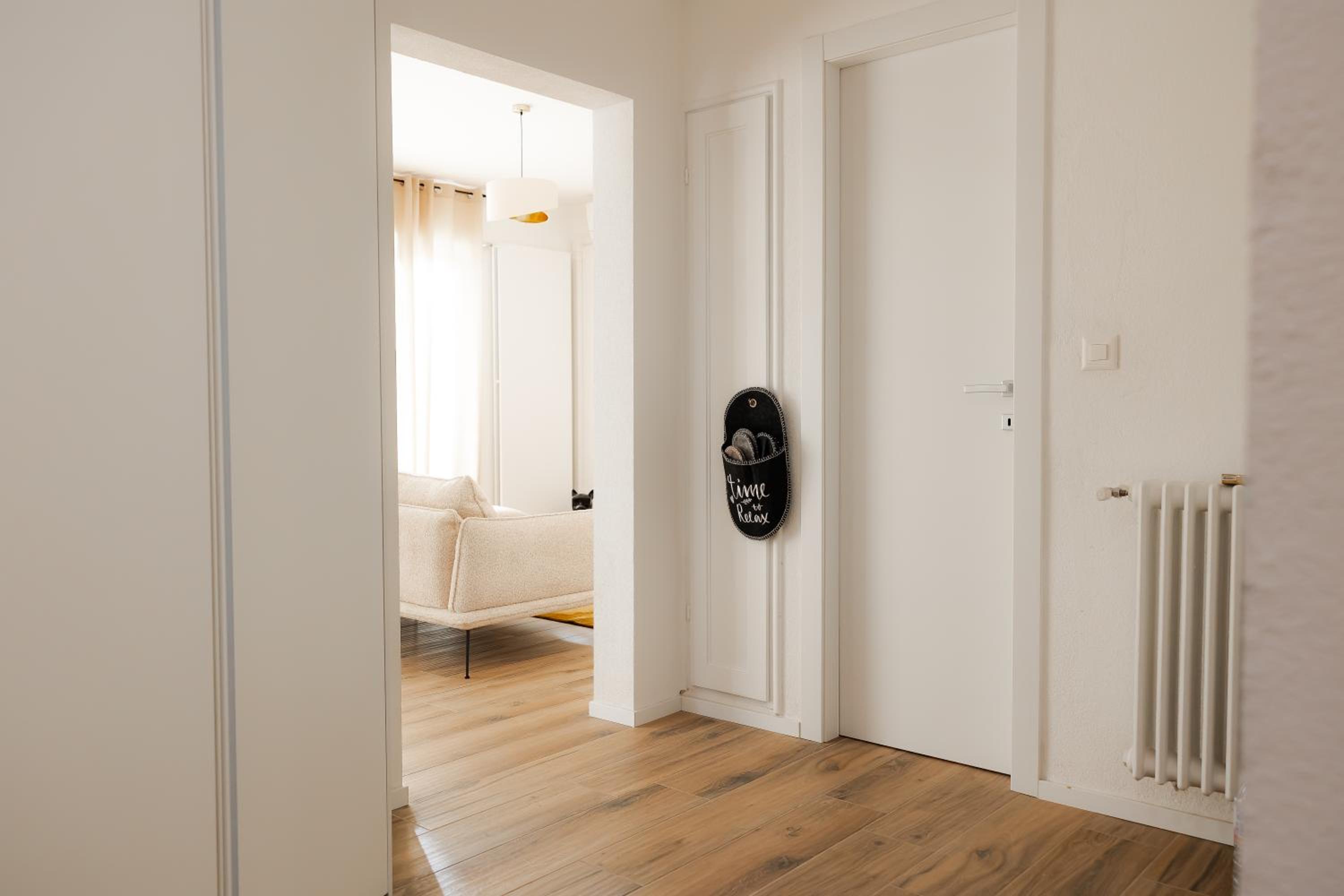 Deluxe Central Apartment Large - Free Parking