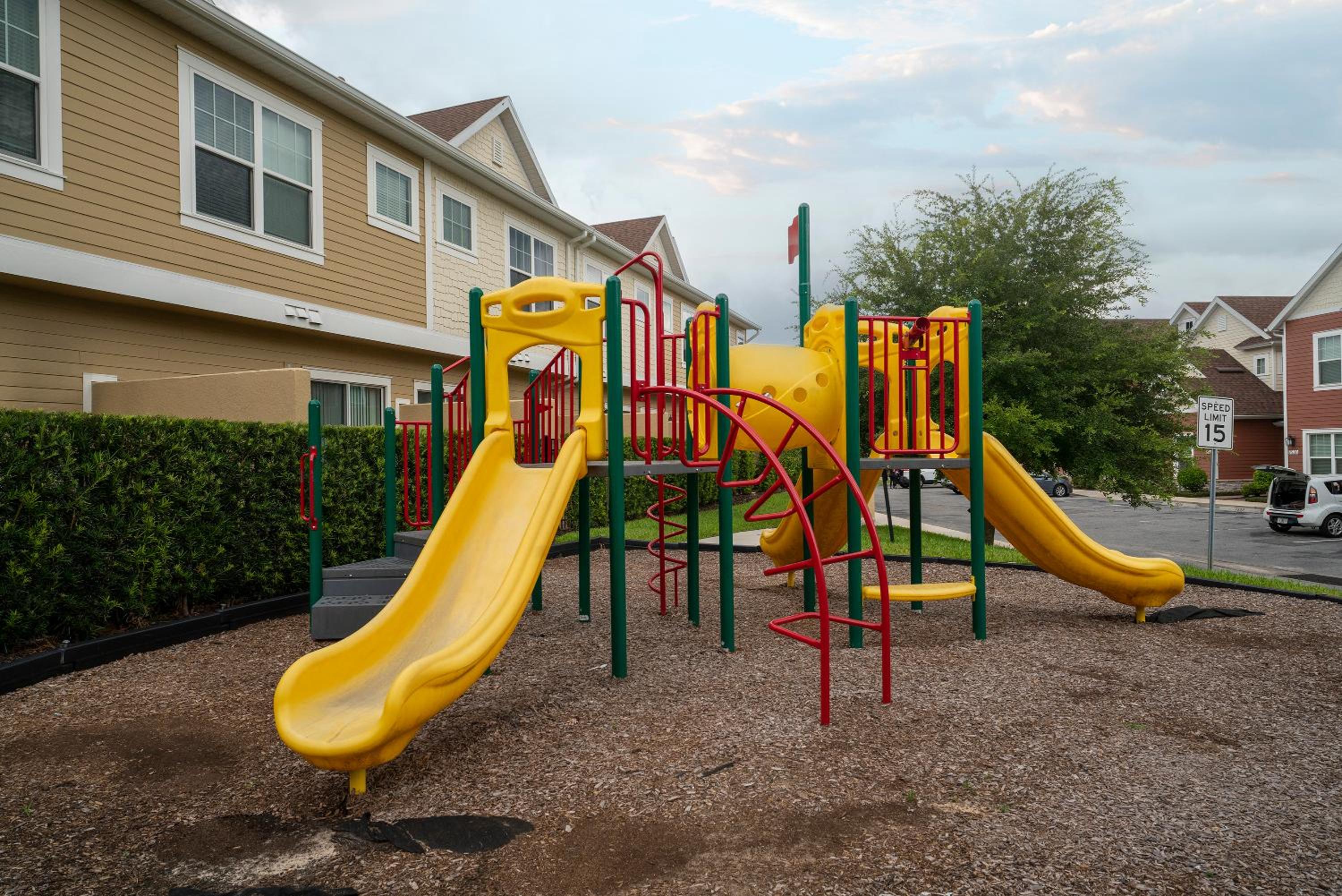 4BD All Suites Home with BBQ minutes from Disney