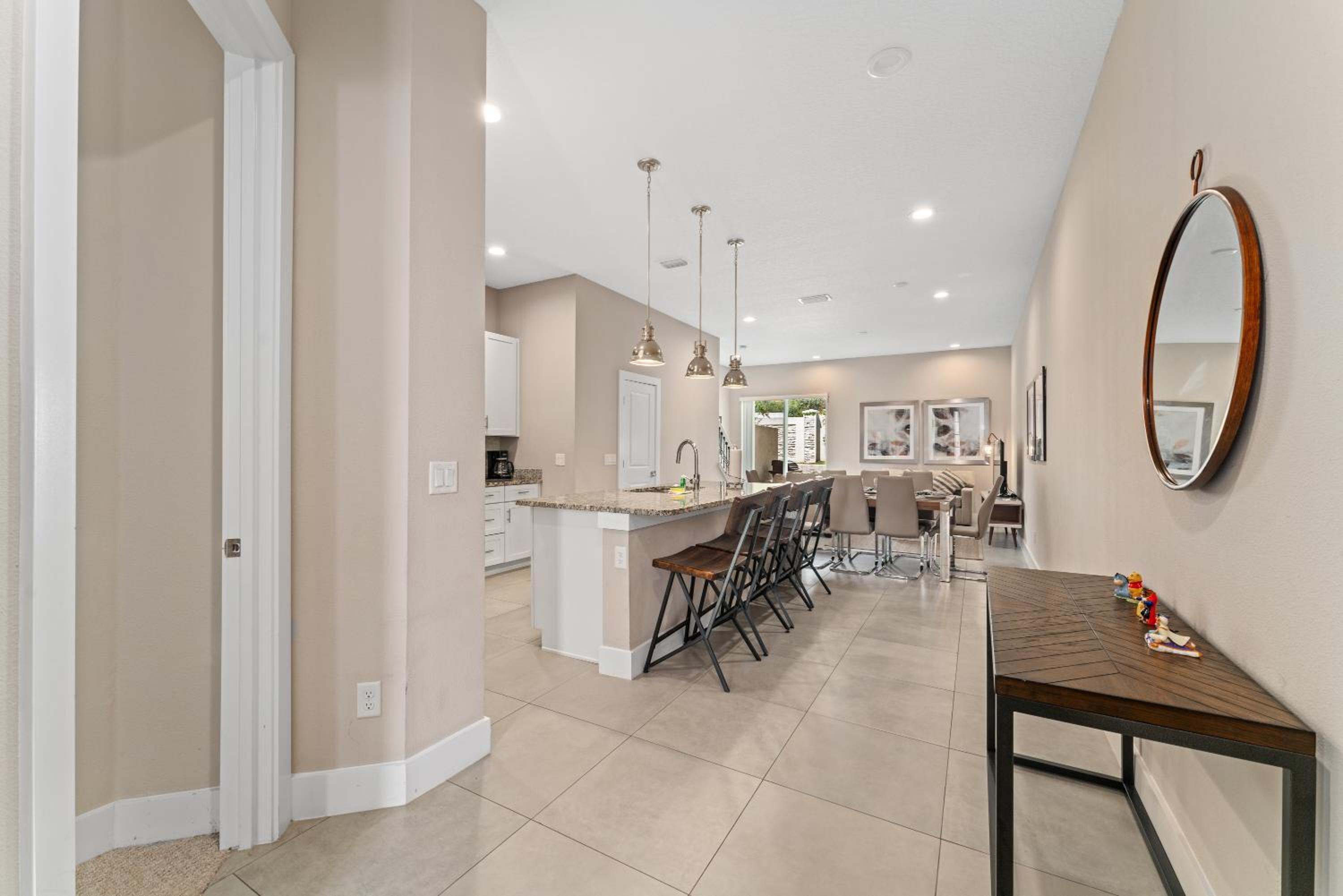 4BD All Suites Home with BBQ minutes from Disney