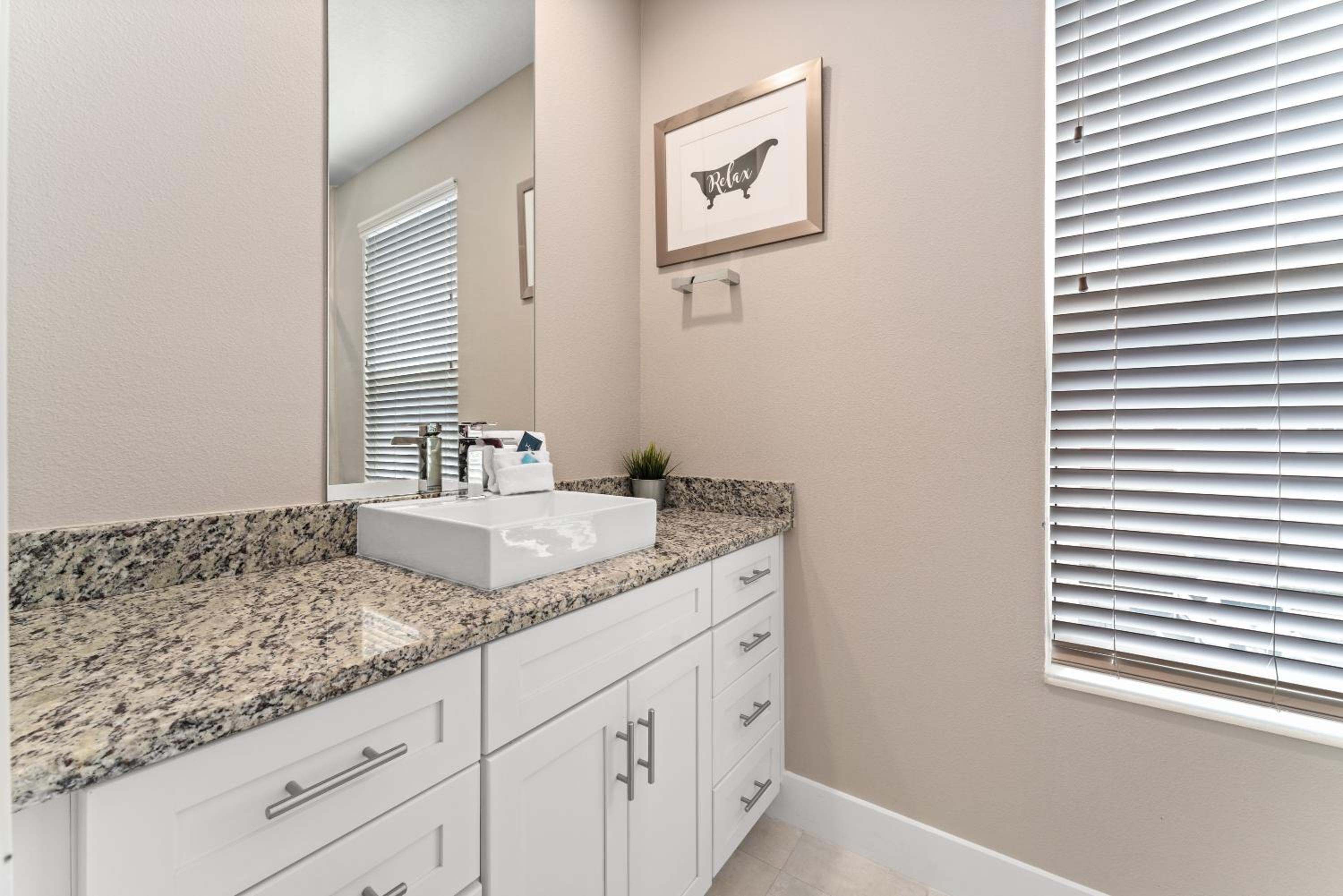 4BD All Suites Home with BBQ minutes from Disney