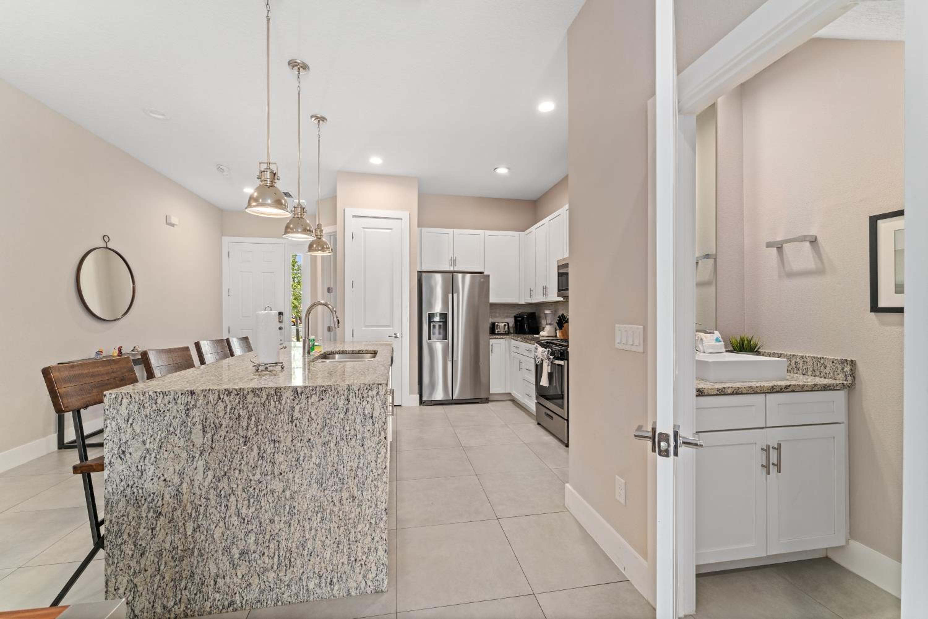 4BD All Suites Home with BBQ minutes from Disney