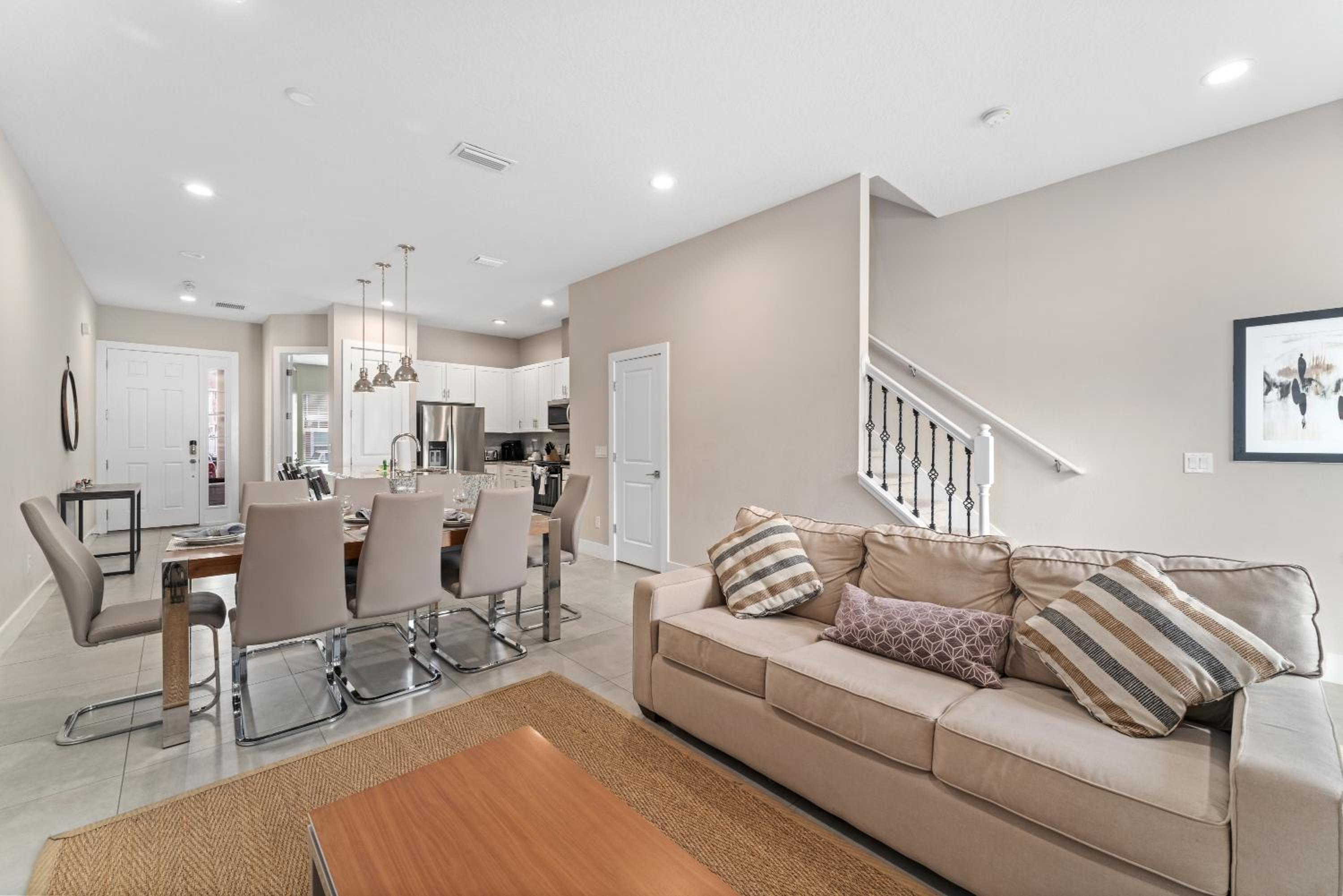 4BD All Suites Home with BBQ minutes from Disney