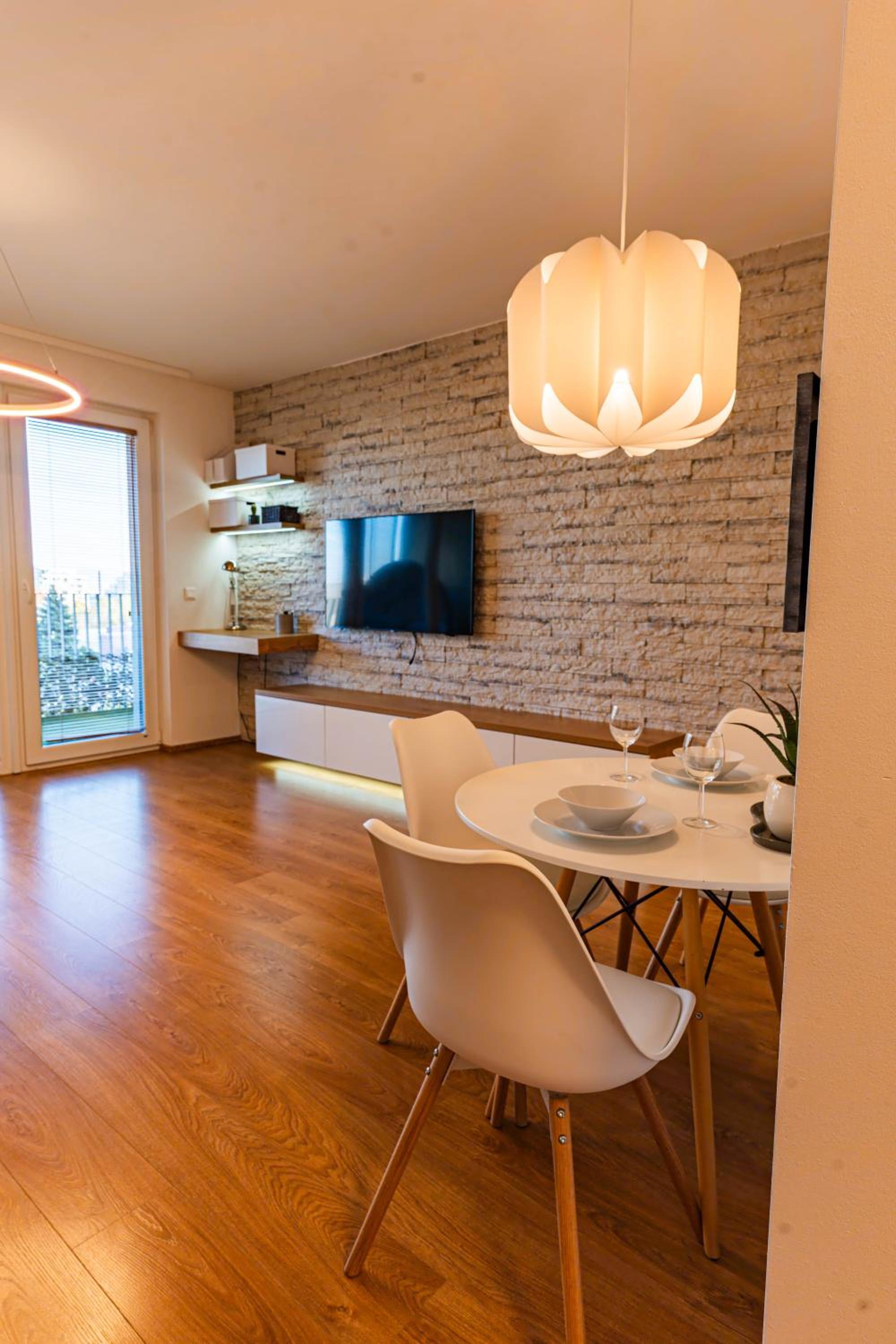 Luxury apartment close to centre, VUSCH private parking included view 4