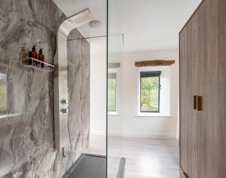 The Smithy Cumbria - 5 star Lake District Luxury, Pet Friendly, Hot Tub
