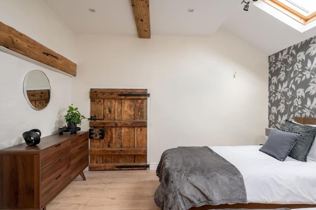 The Smithy Cumbria - 5 star Lake District Luxury, Pet Friendly, Hot Tub