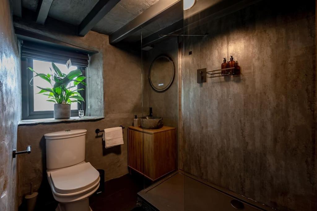 The Smithy Cumbria - 5 star Lake District Luxury, Pet Friendly, Hot Tub