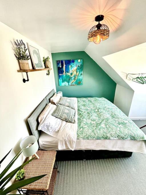 Seaview Surf Studios