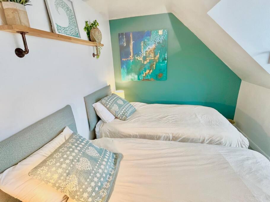 Seaview Surf Studios