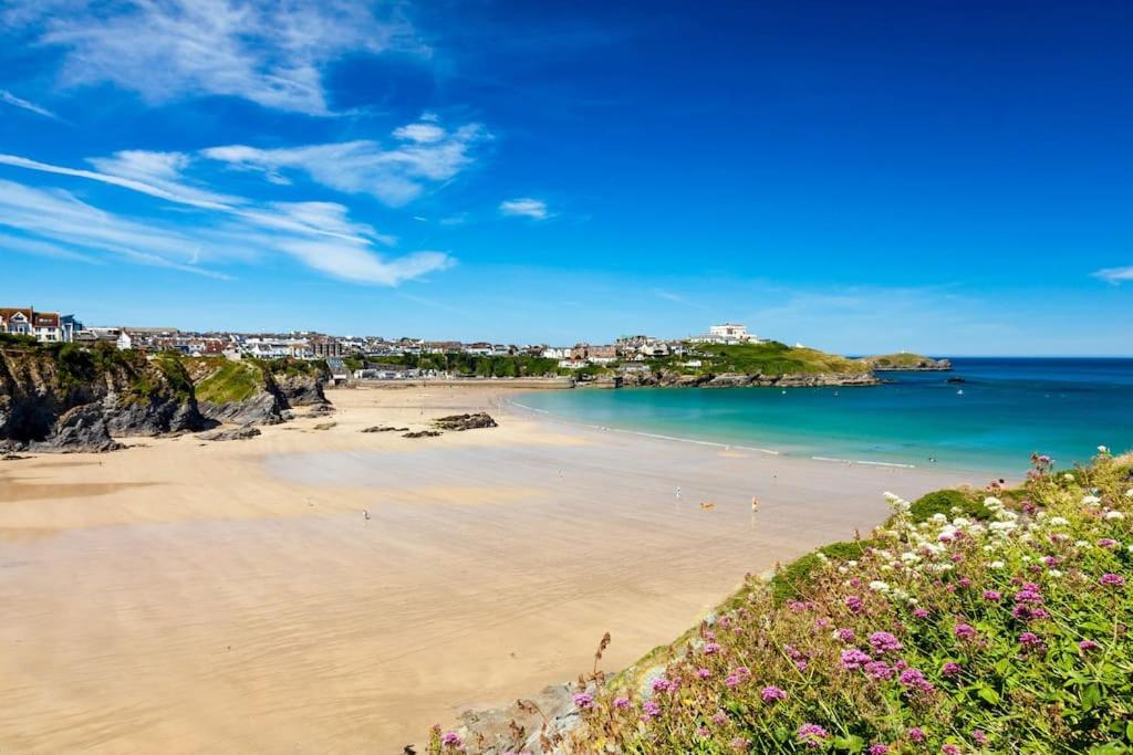Seaview Surf Studios