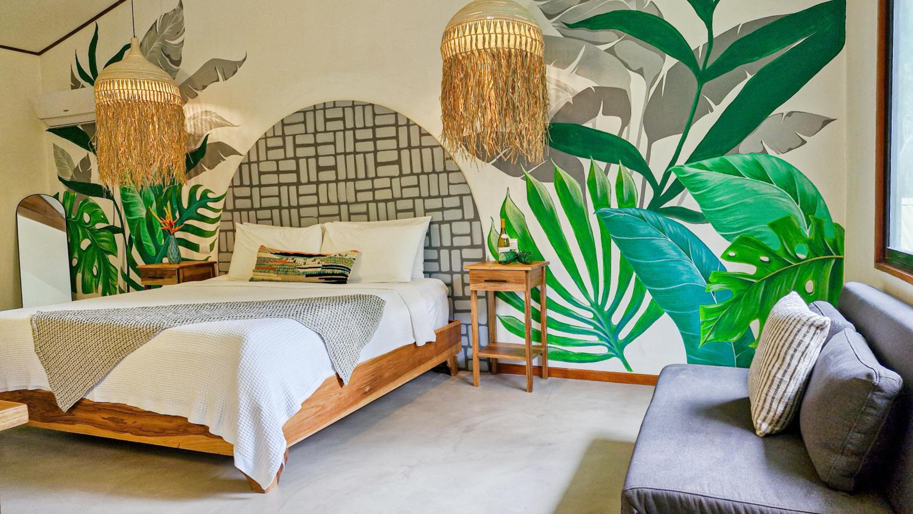 Coral Suite near the beach
