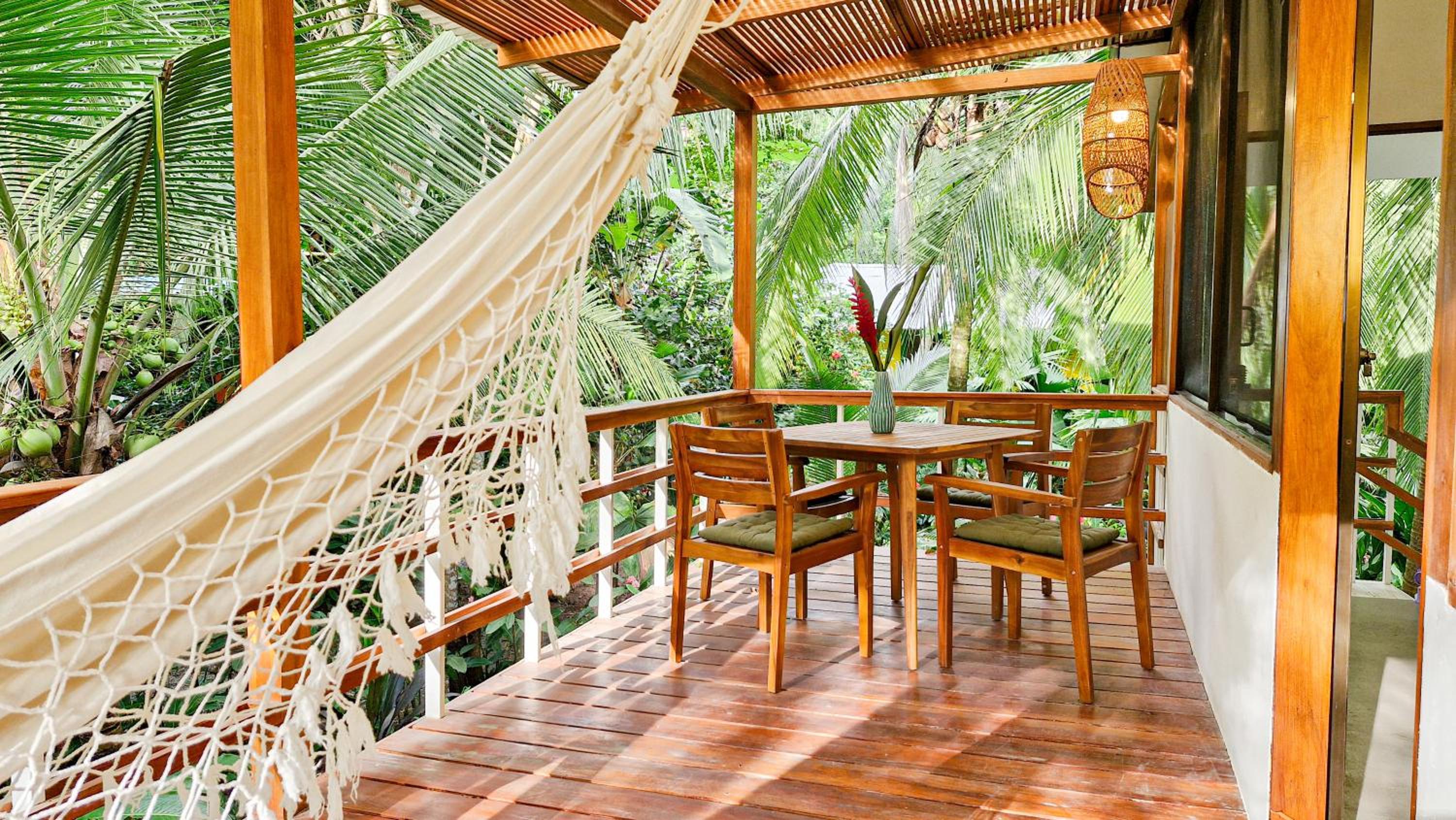 Coral Suite near the beach