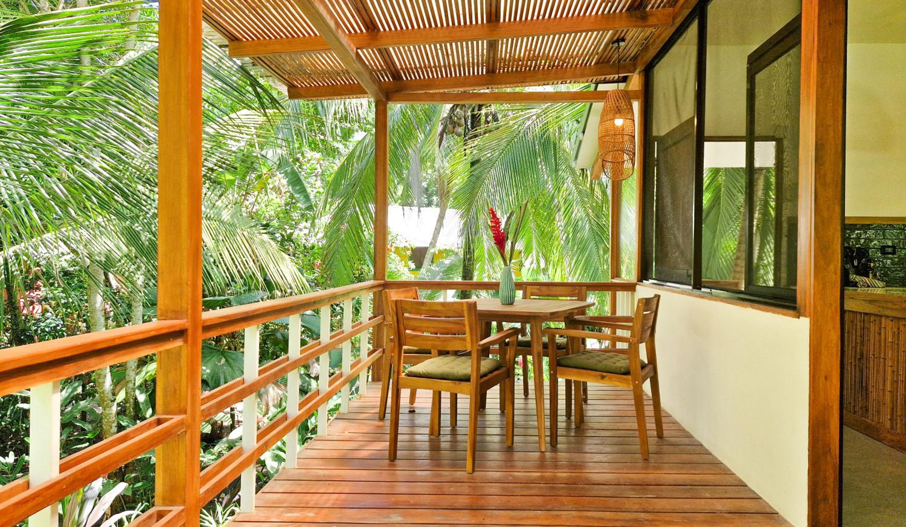 Coral Suite near the beach