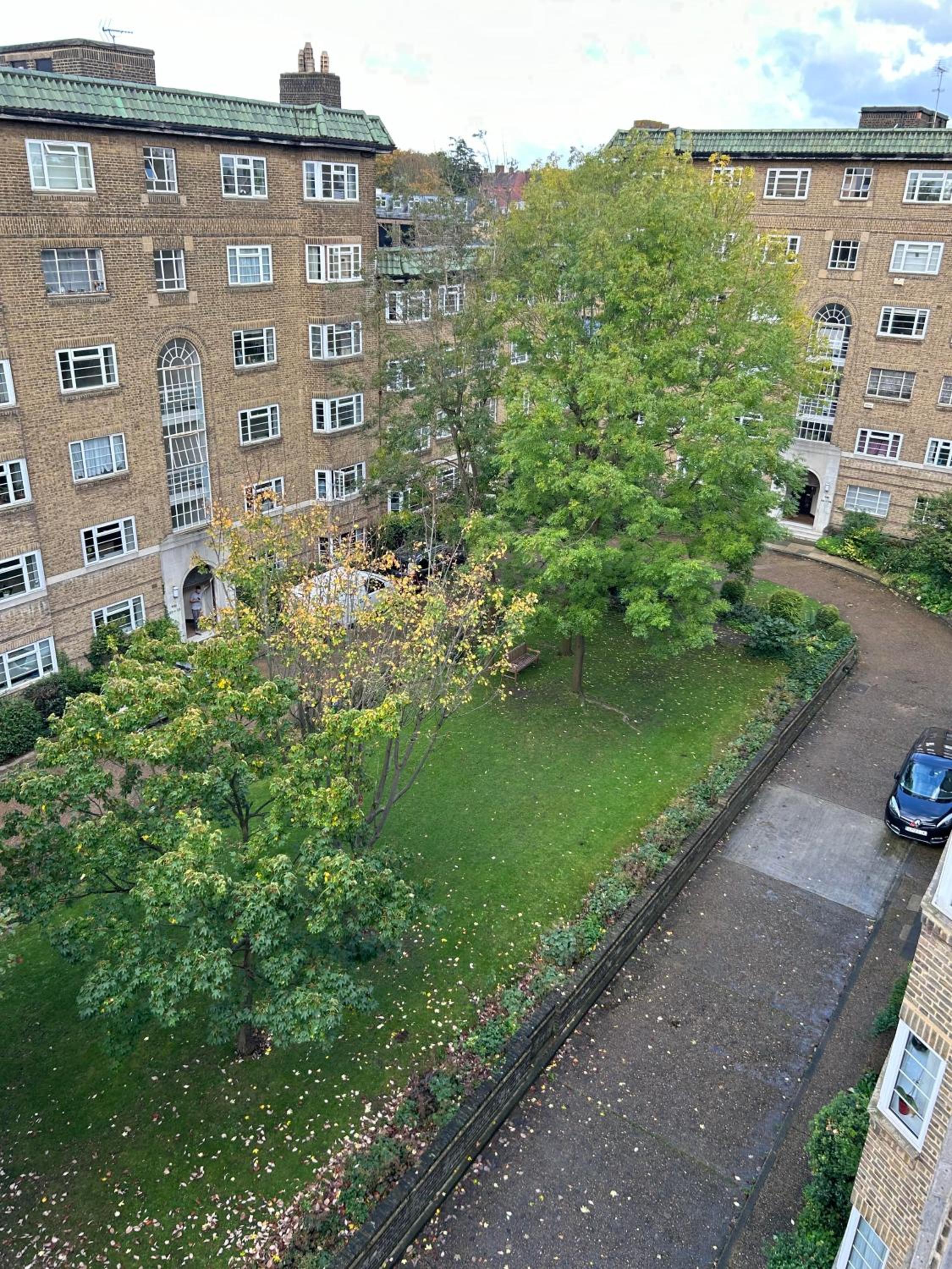 Spacious 2 Bed Flat in London