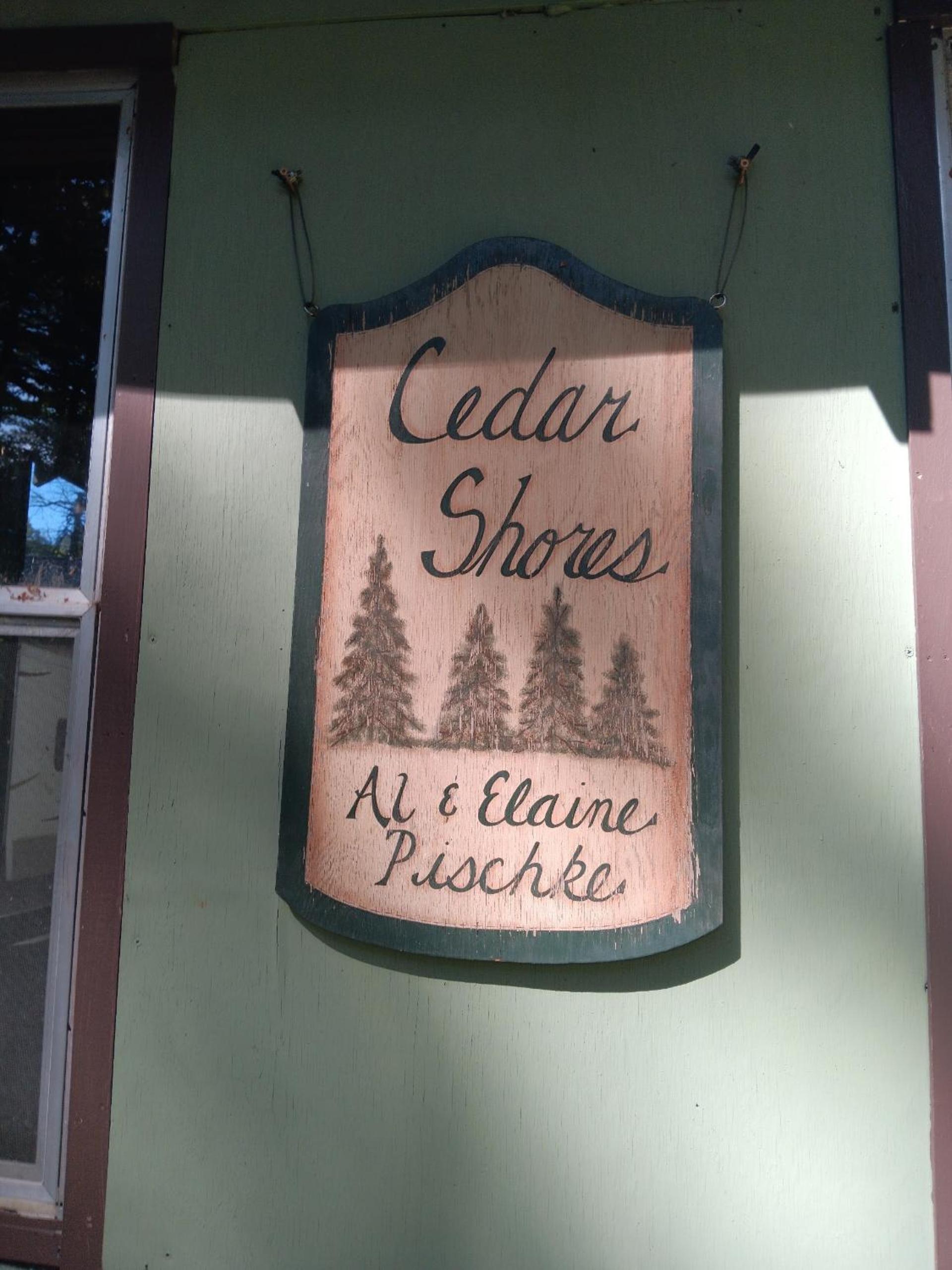 Charming 3 BR Lakefront Cottage - Gateway to Platte Lake & Sleeping Bear Dunes! view 5