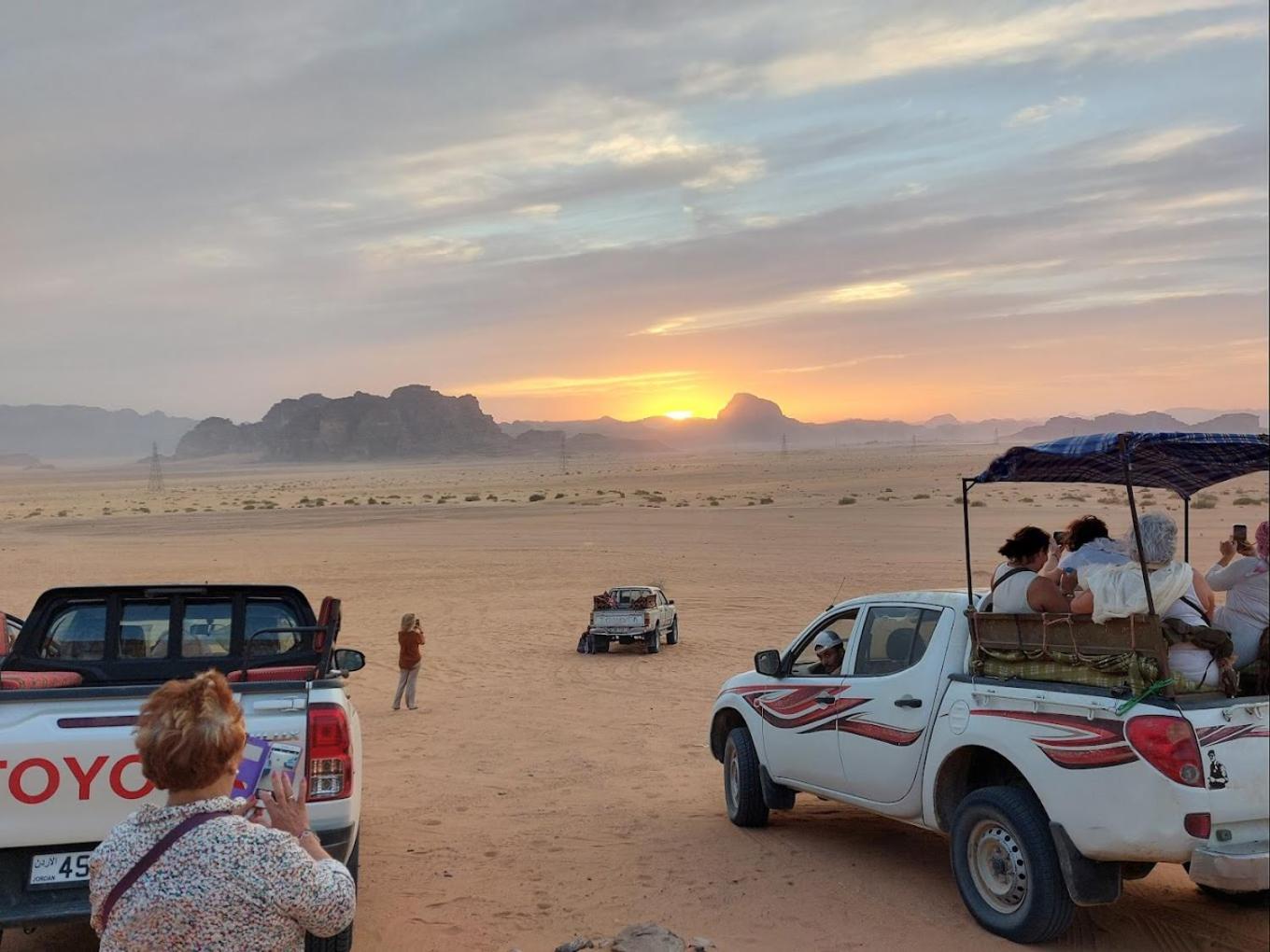 Hillawi Sand Rose Camp Wadi Rum