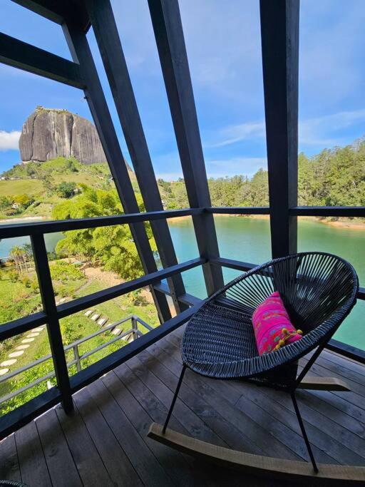 Stunning lakefront retreat, breathtaking views