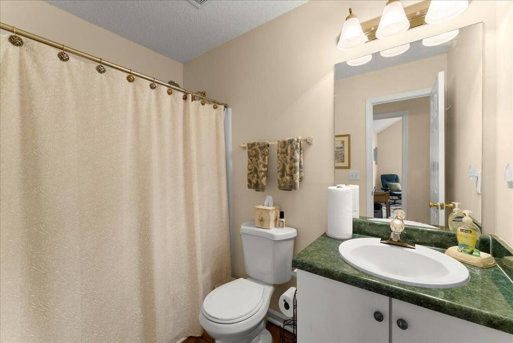 World Cup Work Base -Large Home with OFFICE- Sleeps 8 view 5