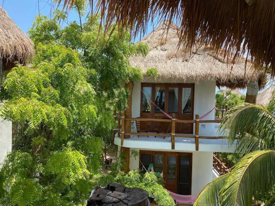 Luxhomes Hermosa villa a pie de playa con alberca view 4