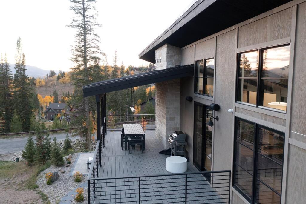 Cloud N9NE Chalet