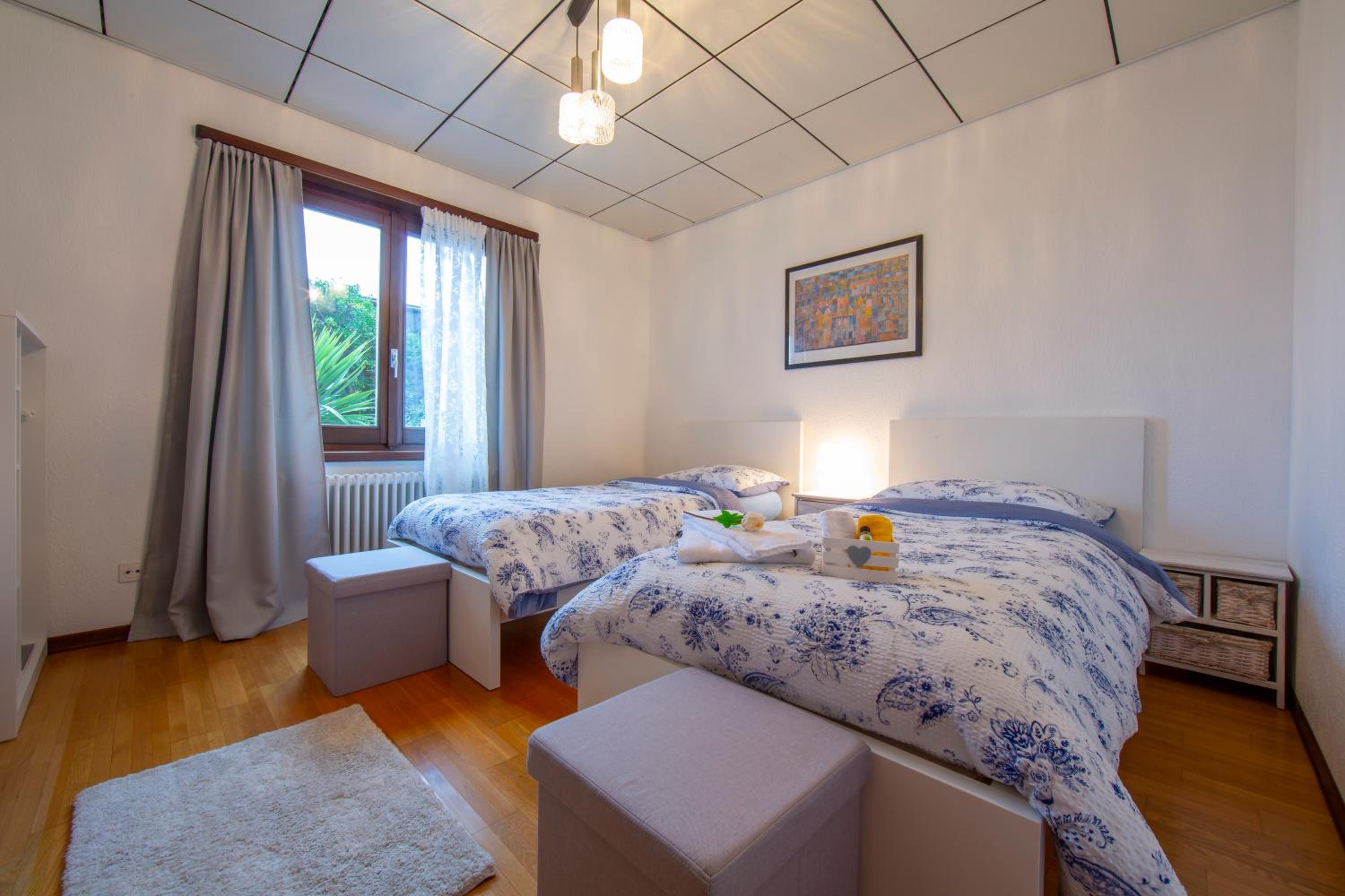 Chiara's Home with Balcony - Happy Rentals