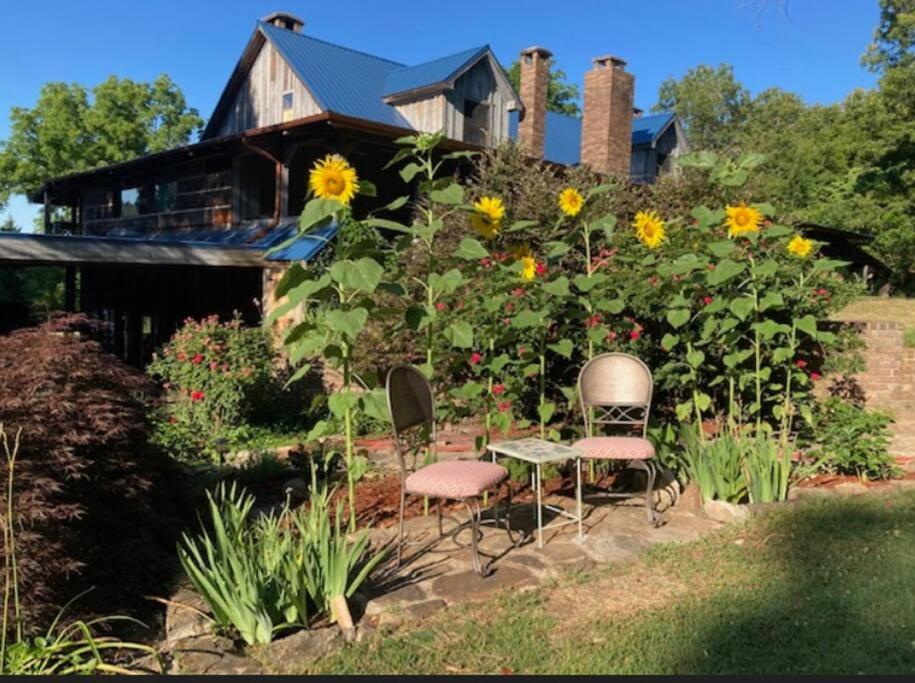 The Love Nest at Bluebird Estate